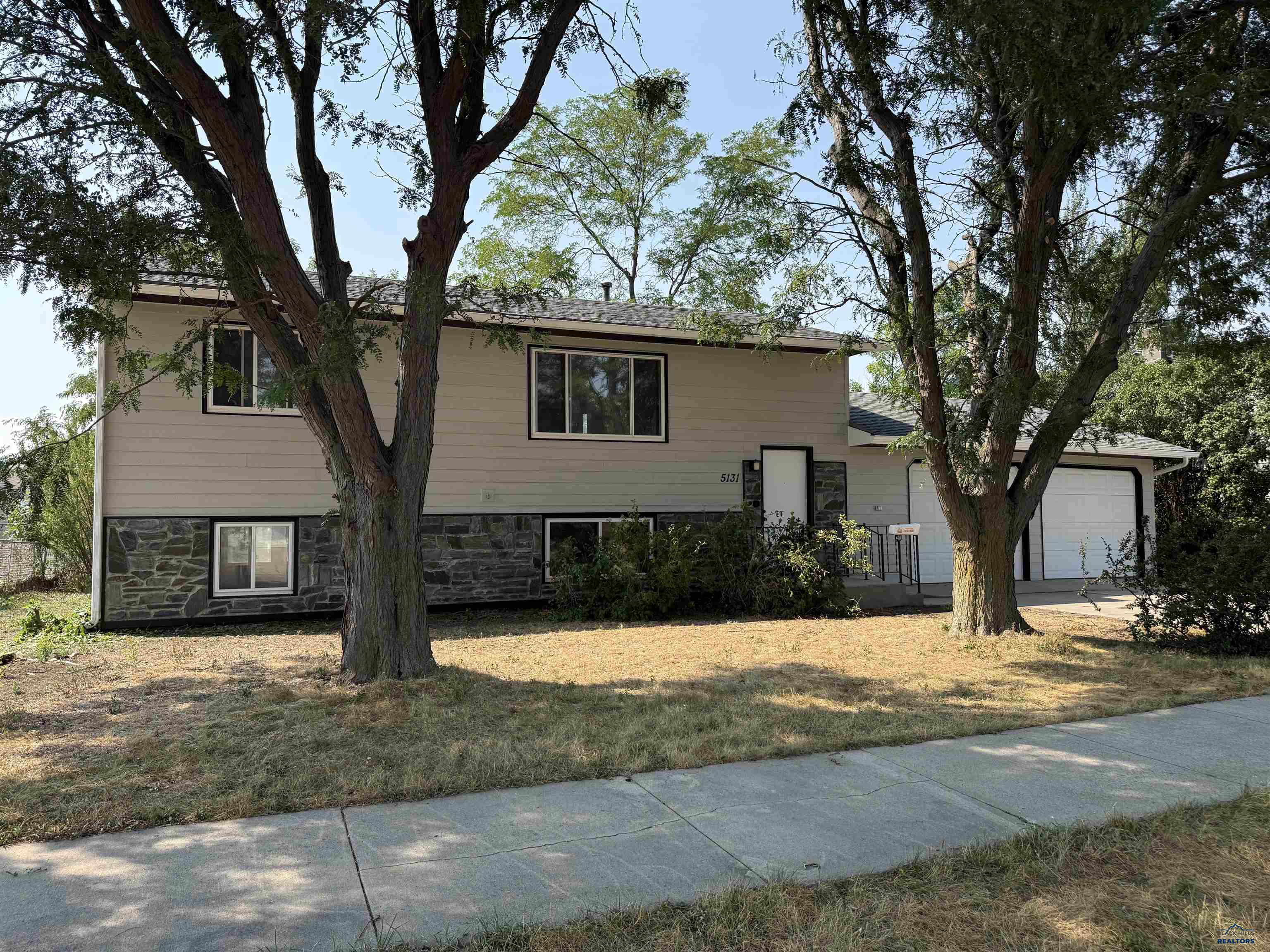 5131 Saturn Drive — photo