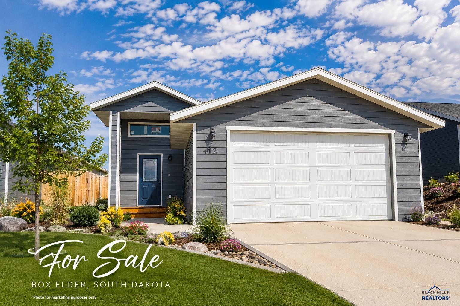 412 Nighthawk Dr — photo