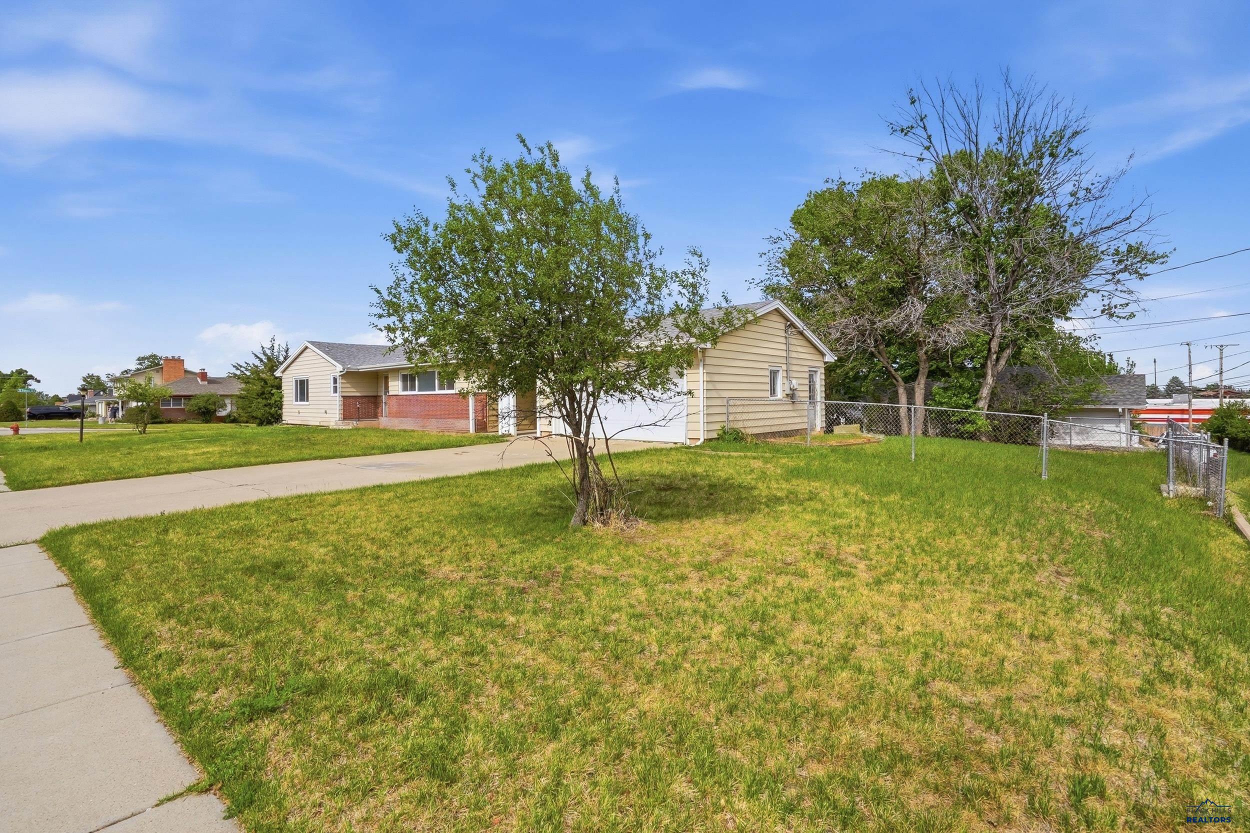 2004 9th Avenue, Rapid City, SD 57701 — photo 2