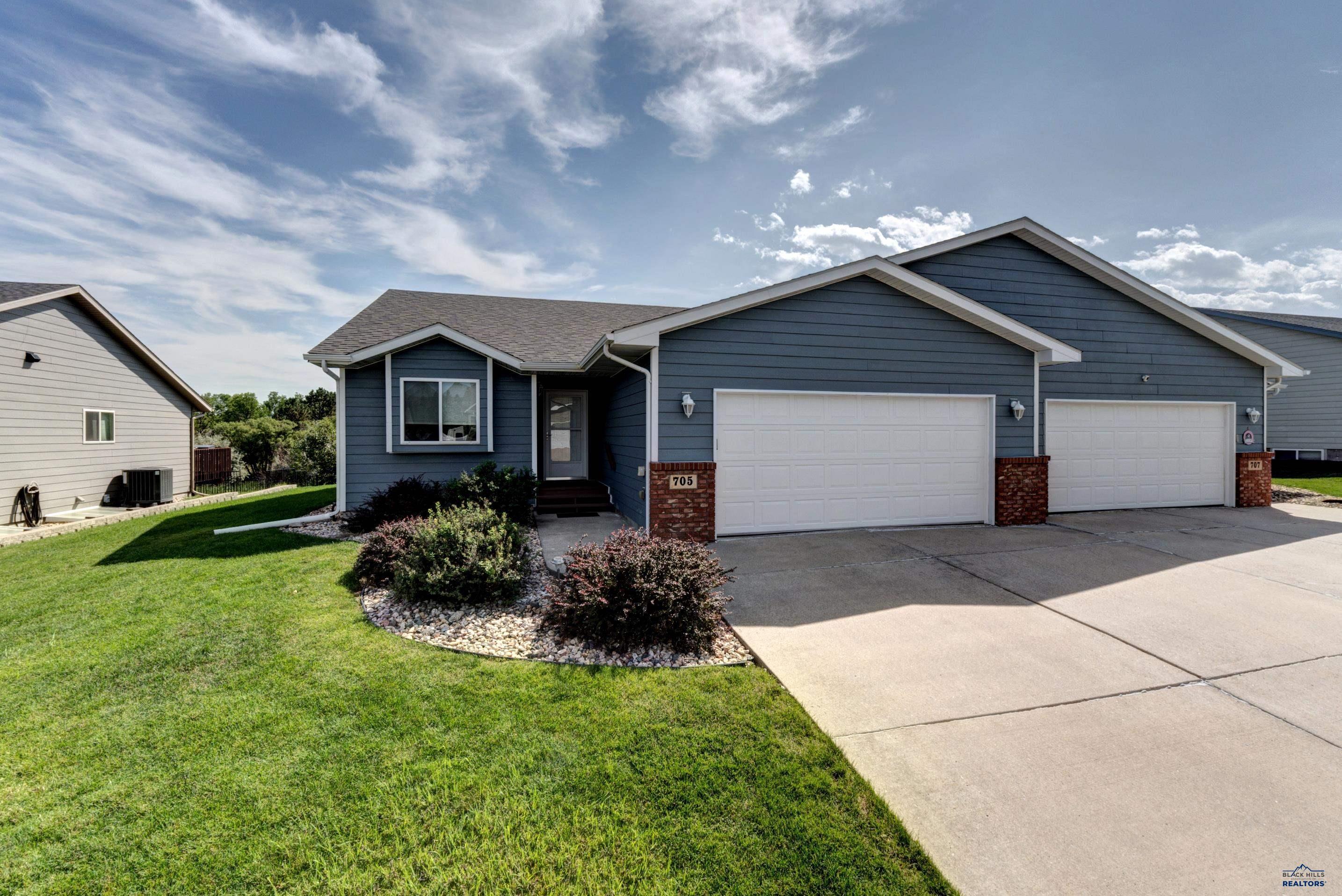 705 Auburn Drive — photo