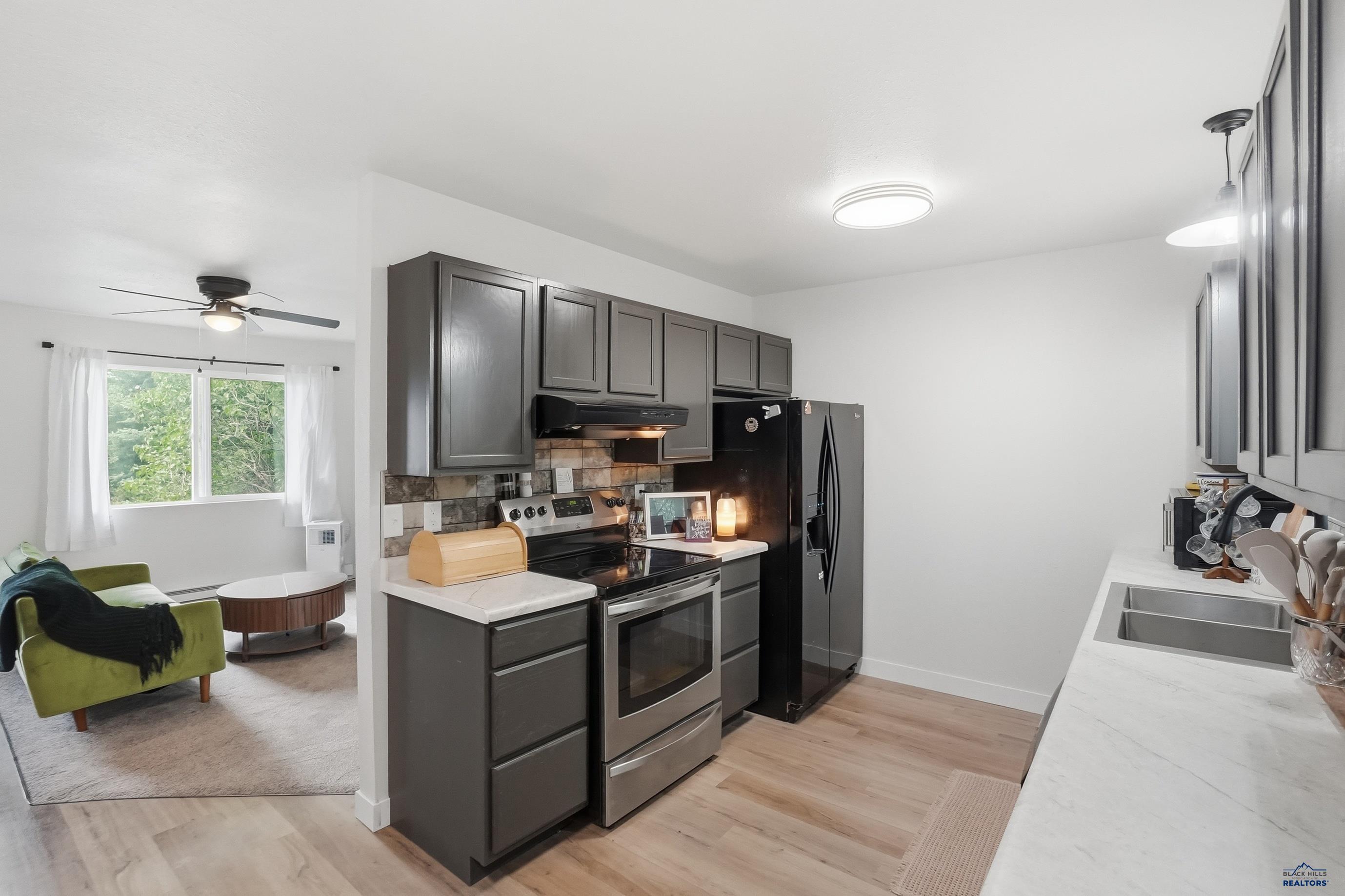 5521 N Pitch Ct — photo