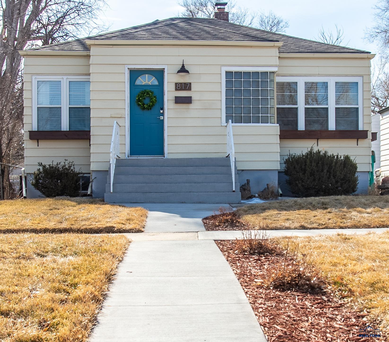 817 Fairview — photo