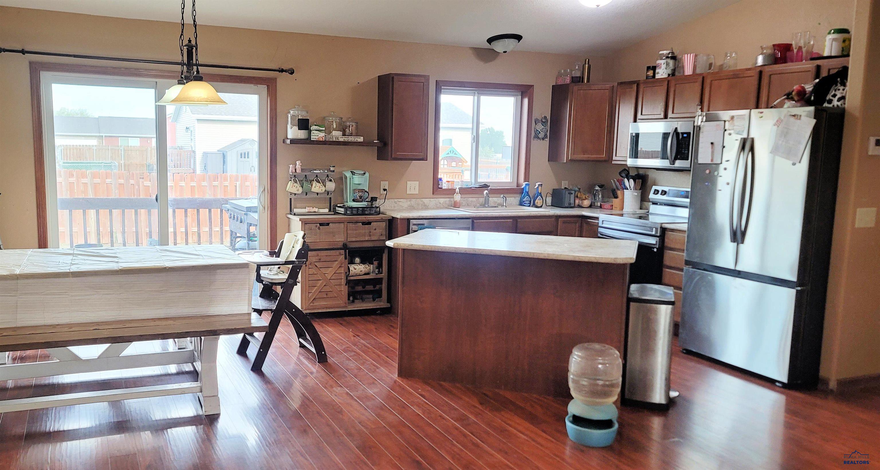108 Maxwell Dr, Box Elder, SD 57719 — photo 2