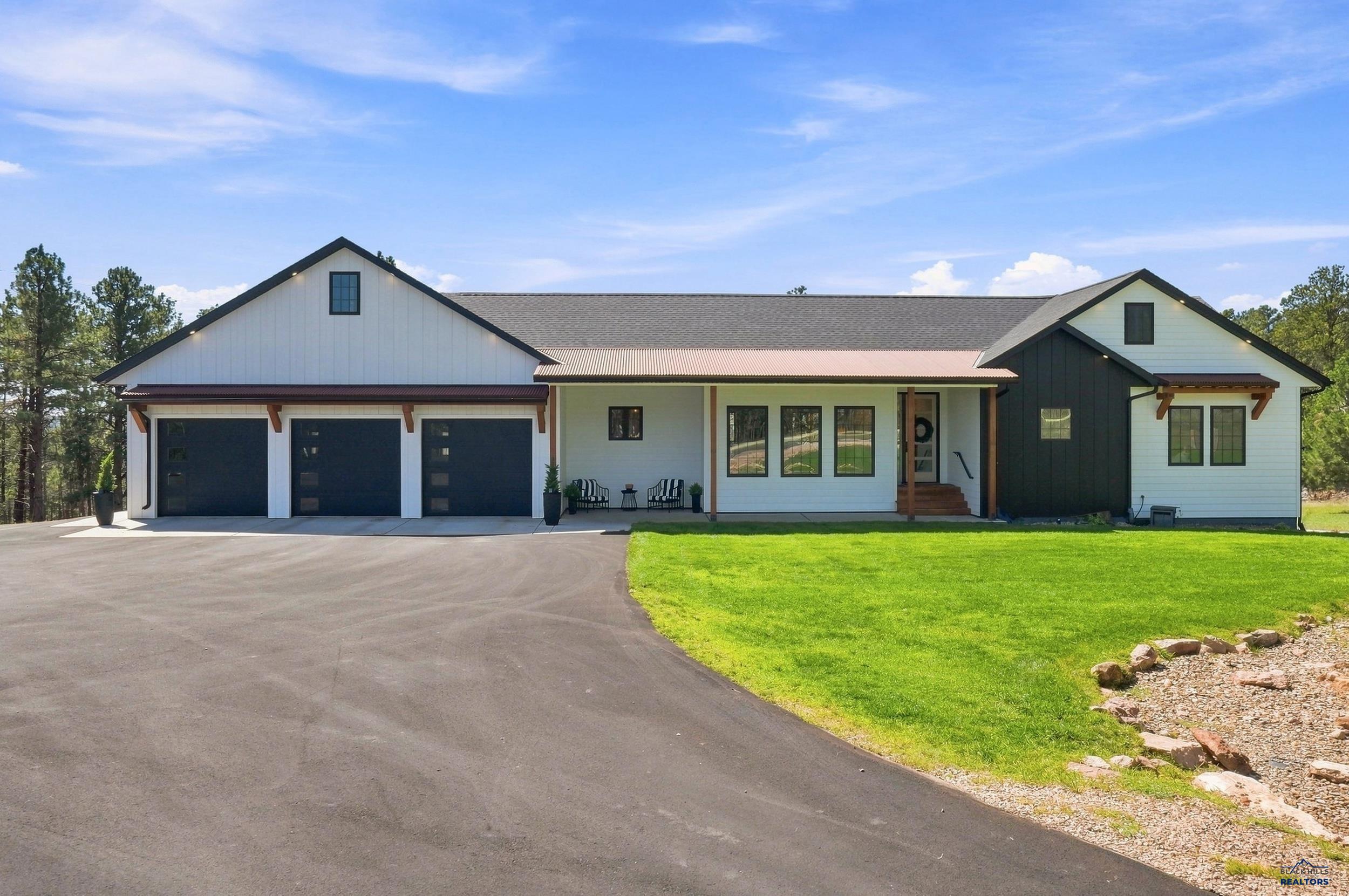 6877 Sun Ridge Rd — photo