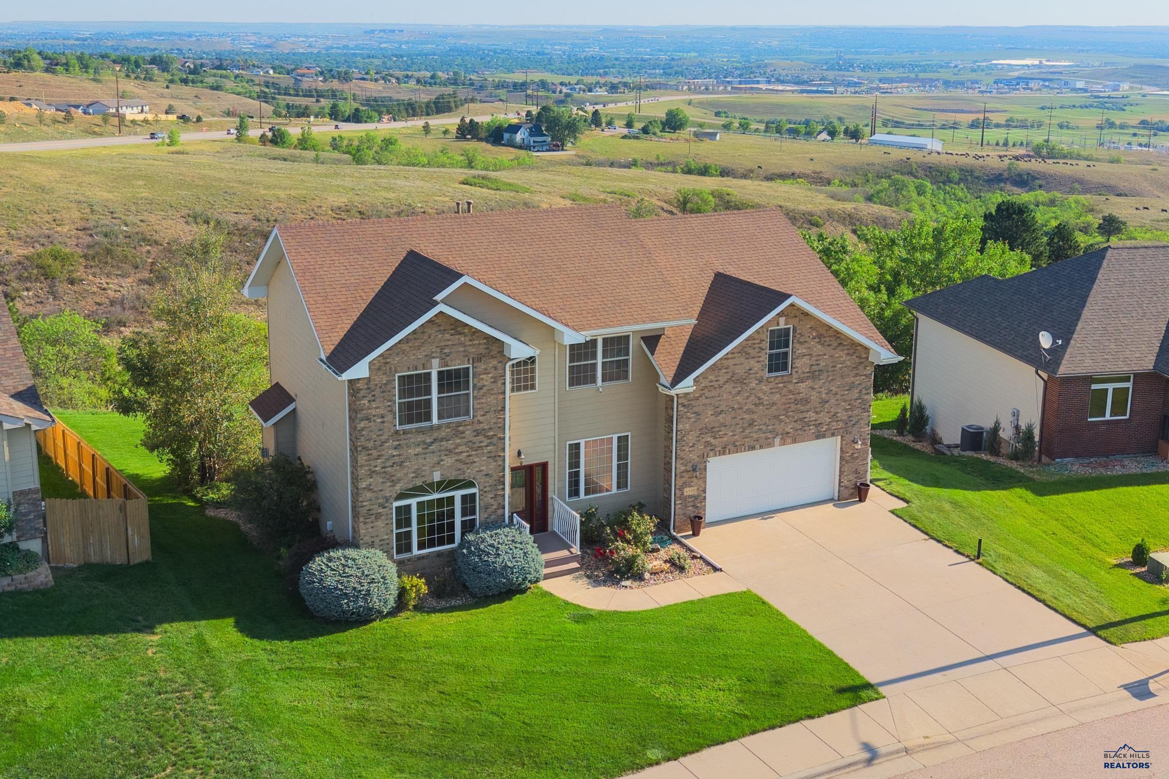 6530 Wellington Dr — photo