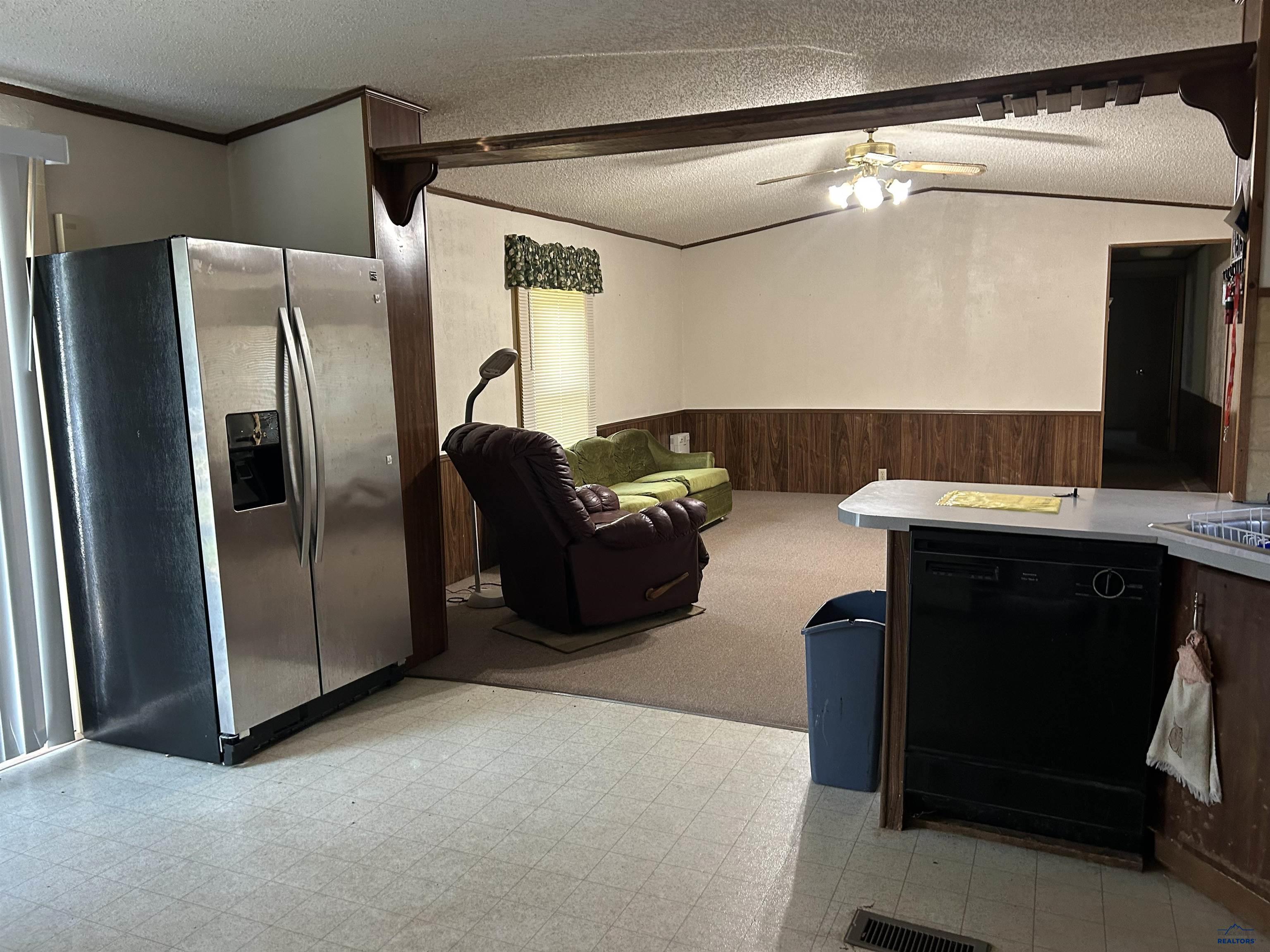 209 Pierre, Vale, SD 57788 — photo 2