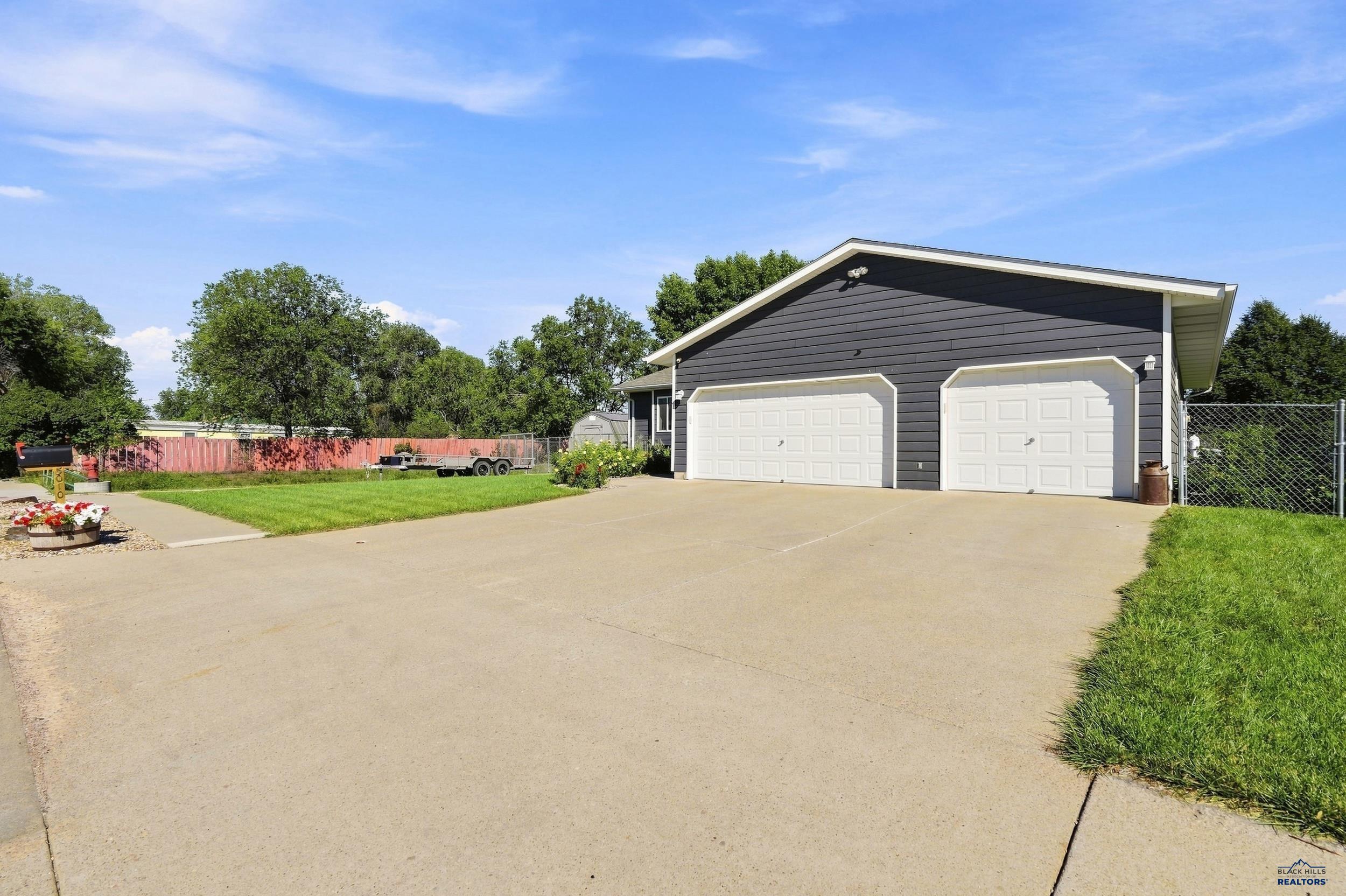 5010 Leroy, Rapid City, SD 57703 — photo 2