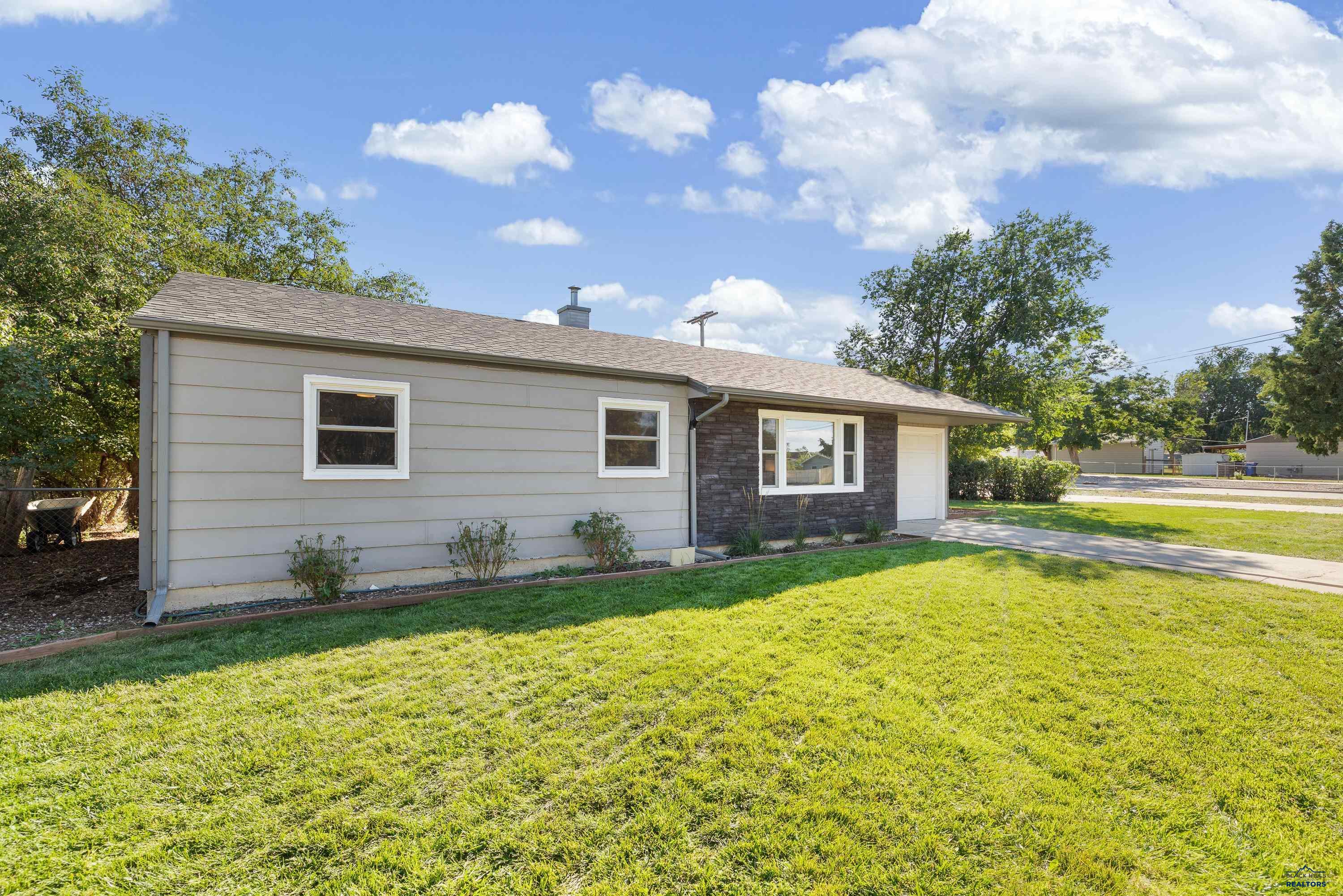 301 E Meade, Rapid City, SD 57701 — photo 2
