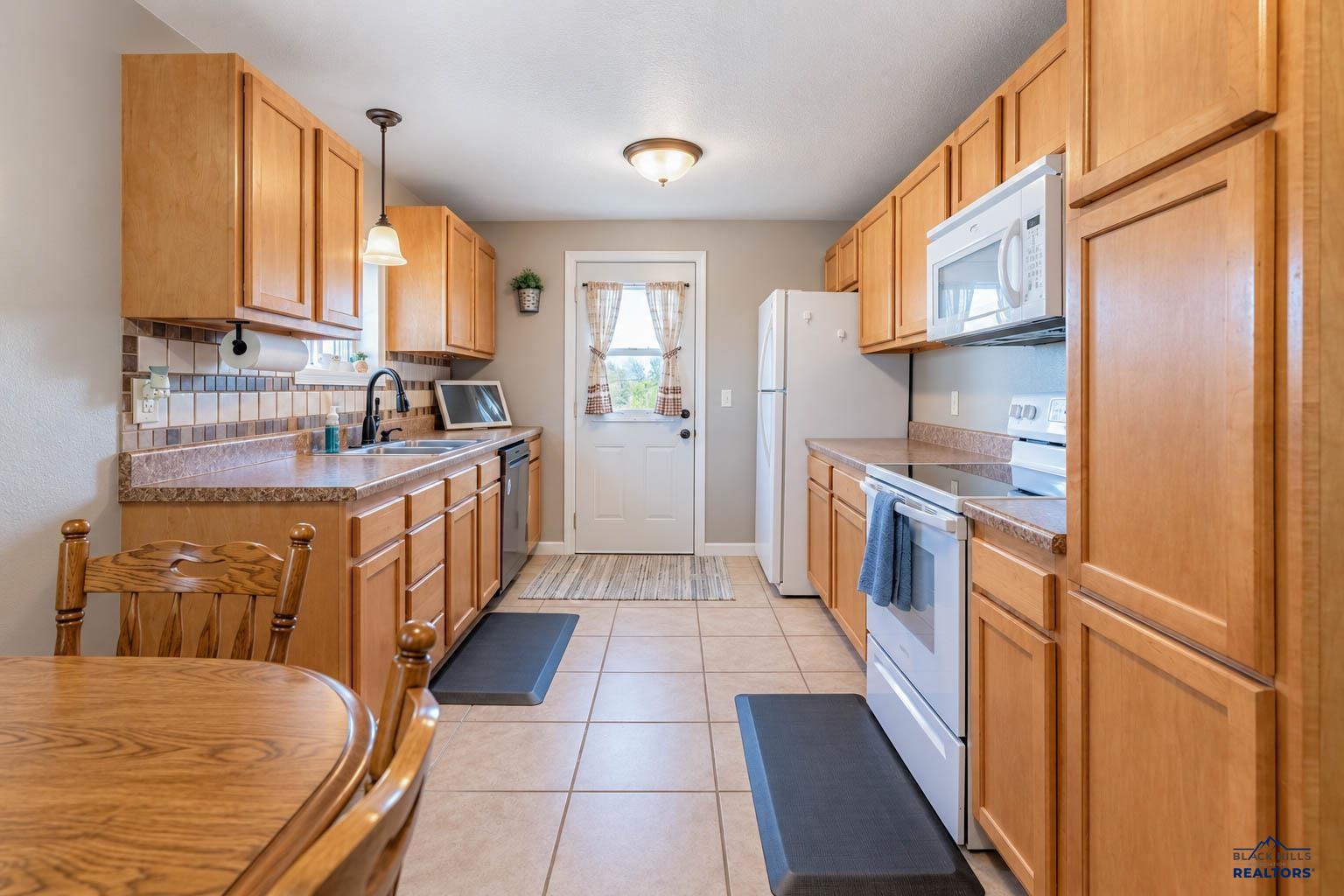 3360 Colvin, Rapid City, SD 57703 — photo 3