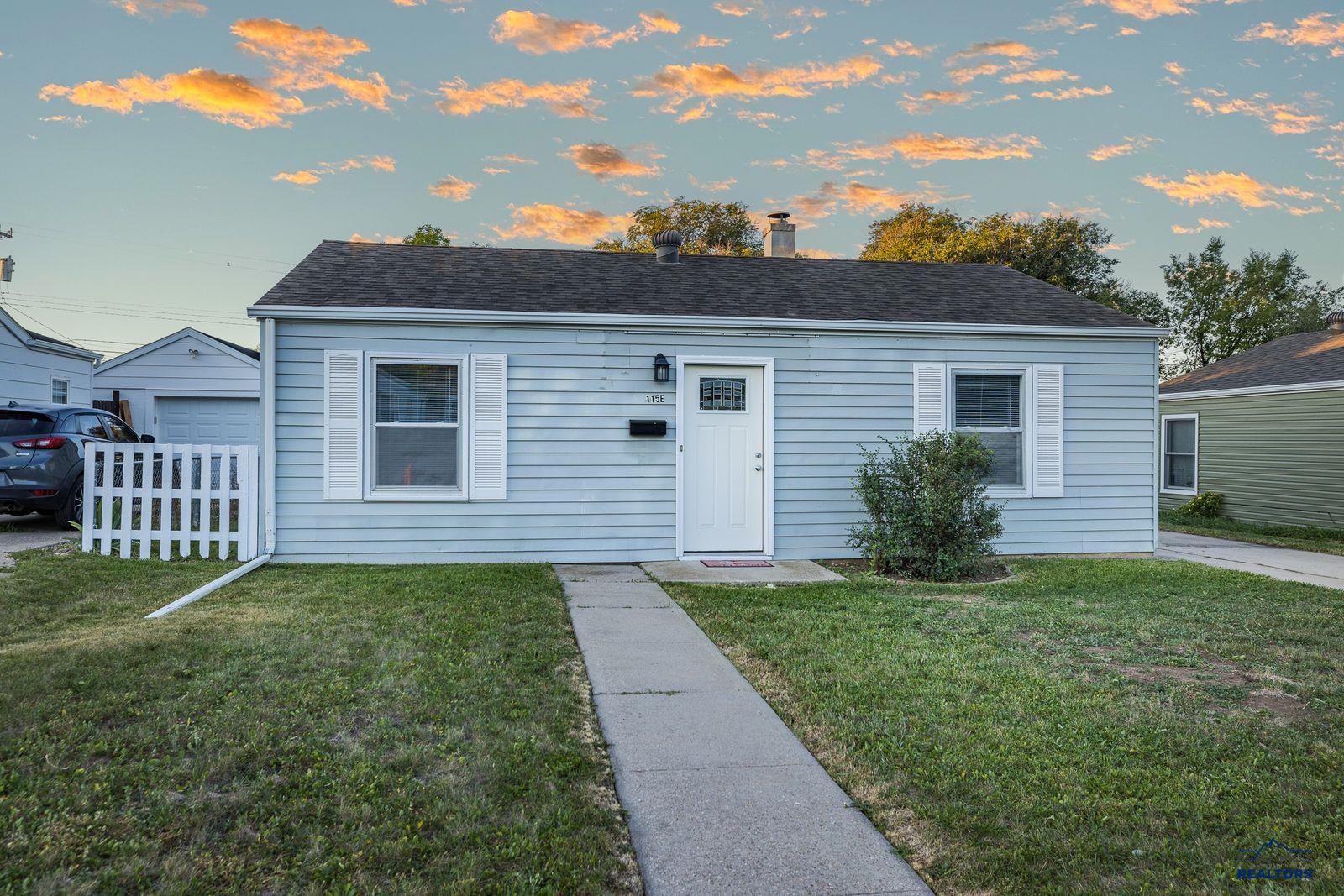 115 E St Andrew, Rapid City, SD 57701 — photo 2