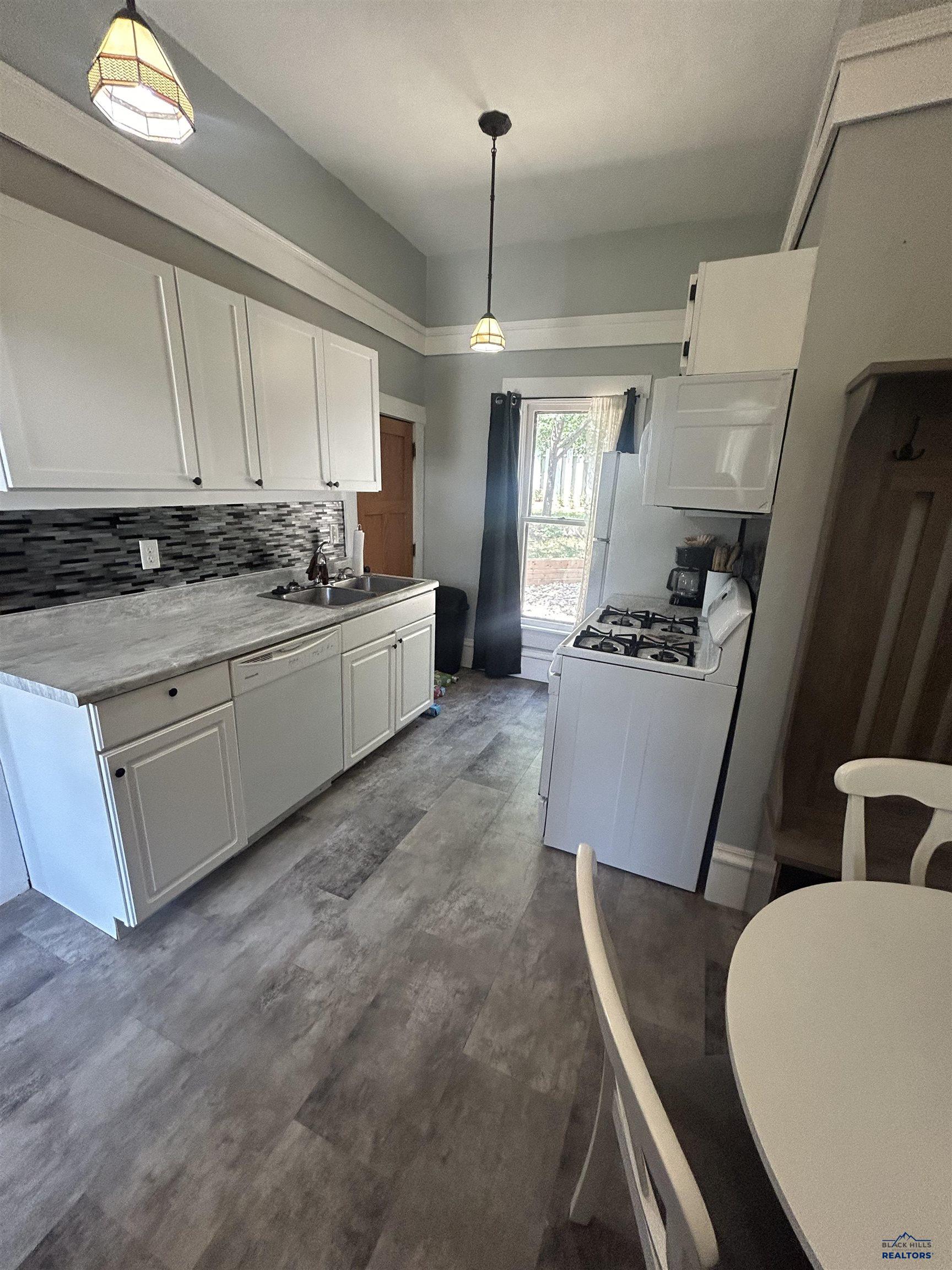 1017 12th, Rapid City, SD 57701 — photo 2