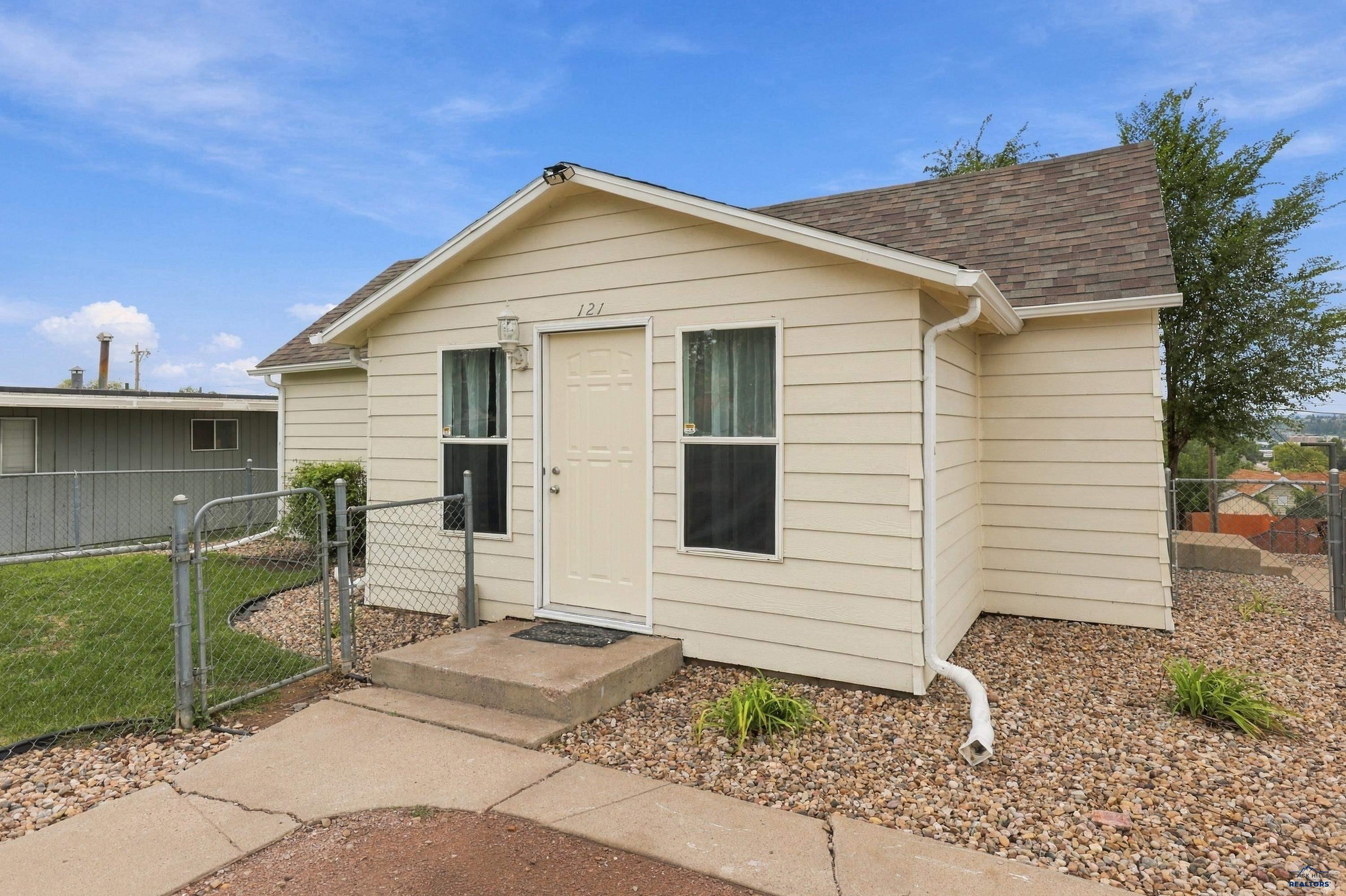 121 E Nowlin, Rapid City, SD 57701 — photo 3