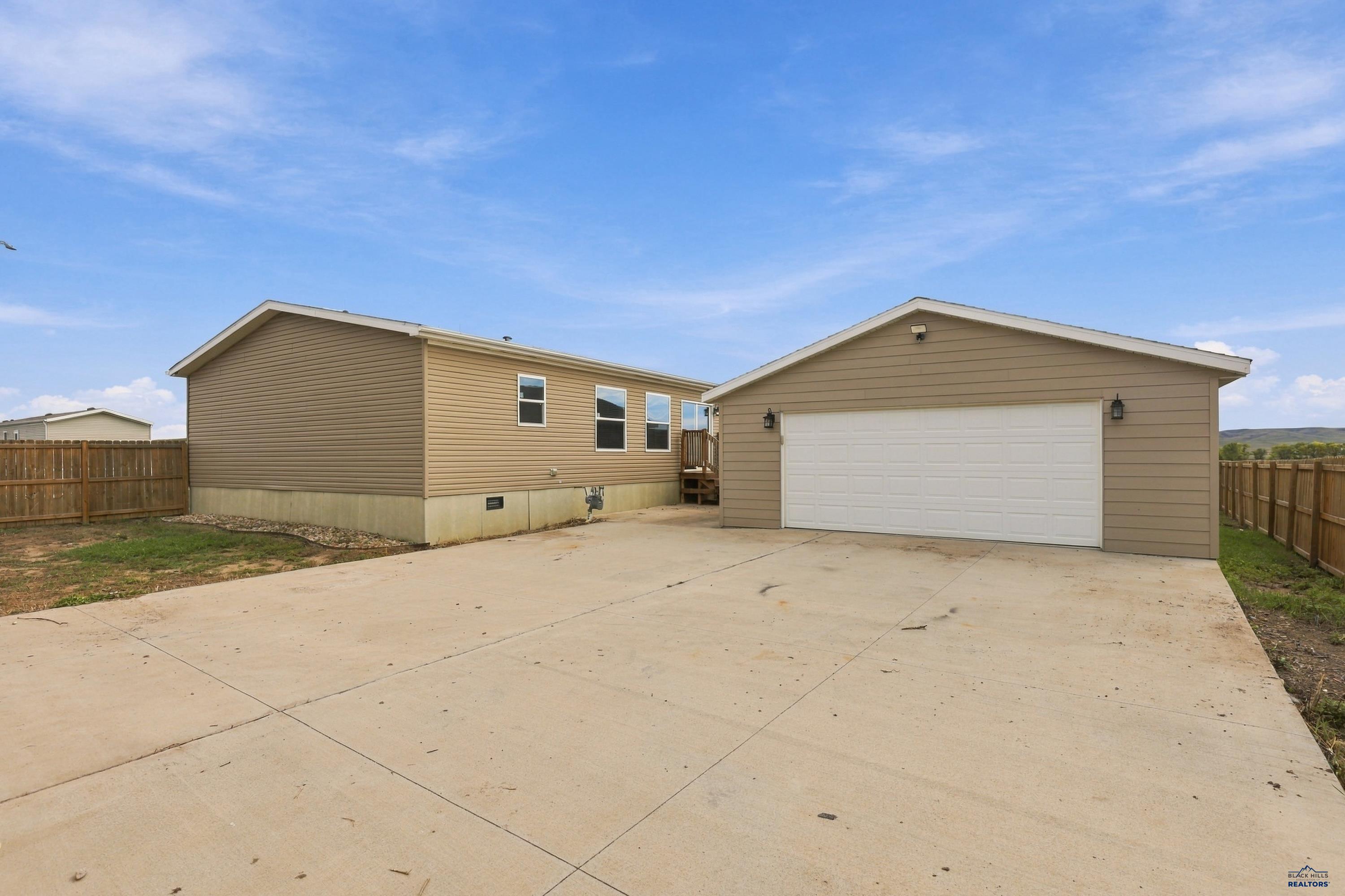 983 Bennington Drive, Box Elder, SD 57719 — photo 3