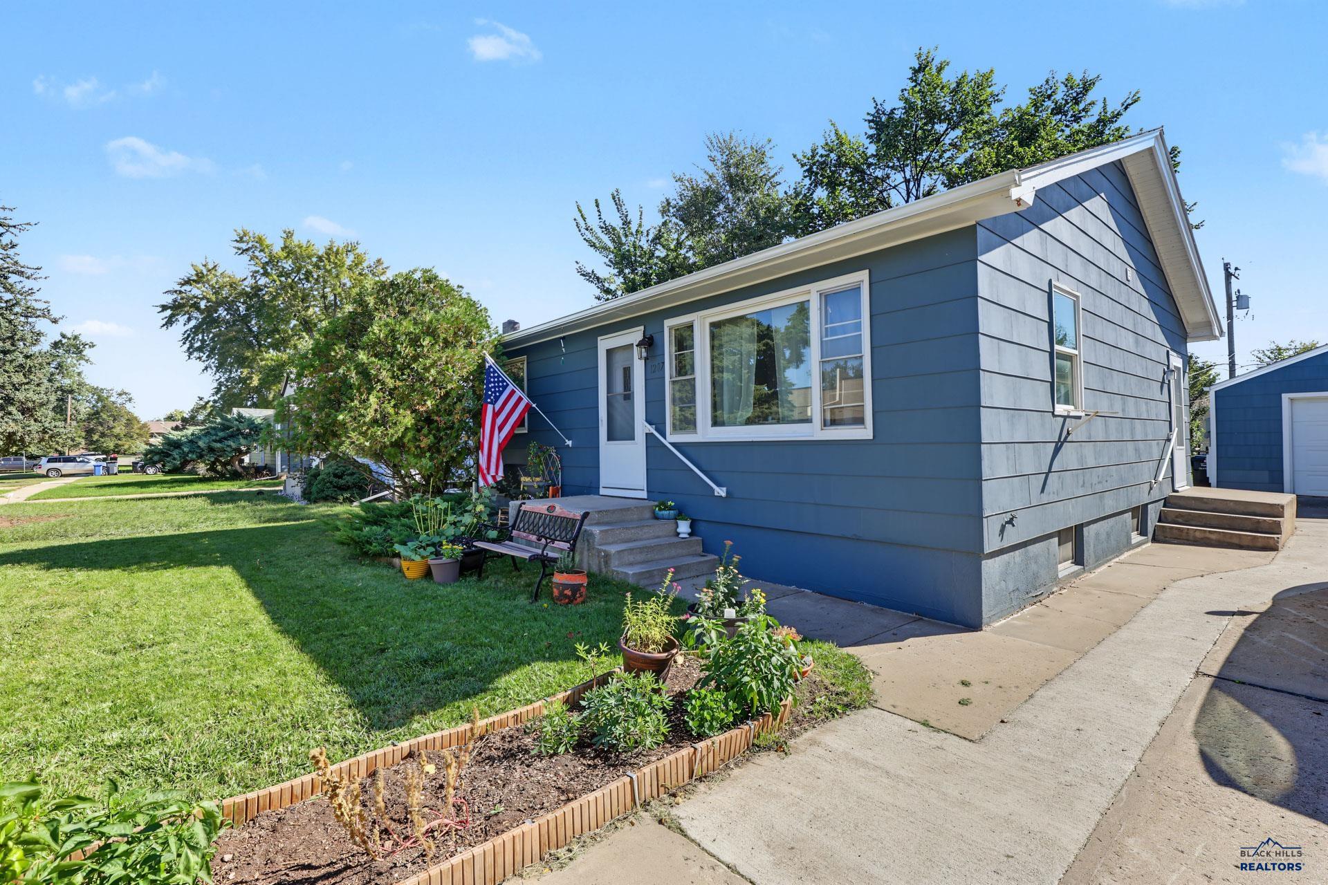 1207 E St Cloud Street, Rapid City, SD 57701 — photo 2