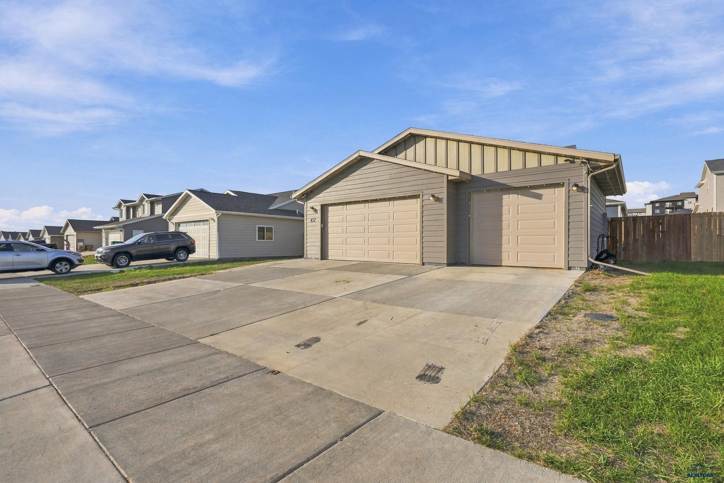 432 Yelner Drive, Box Elder, SD 57719 — photo 2