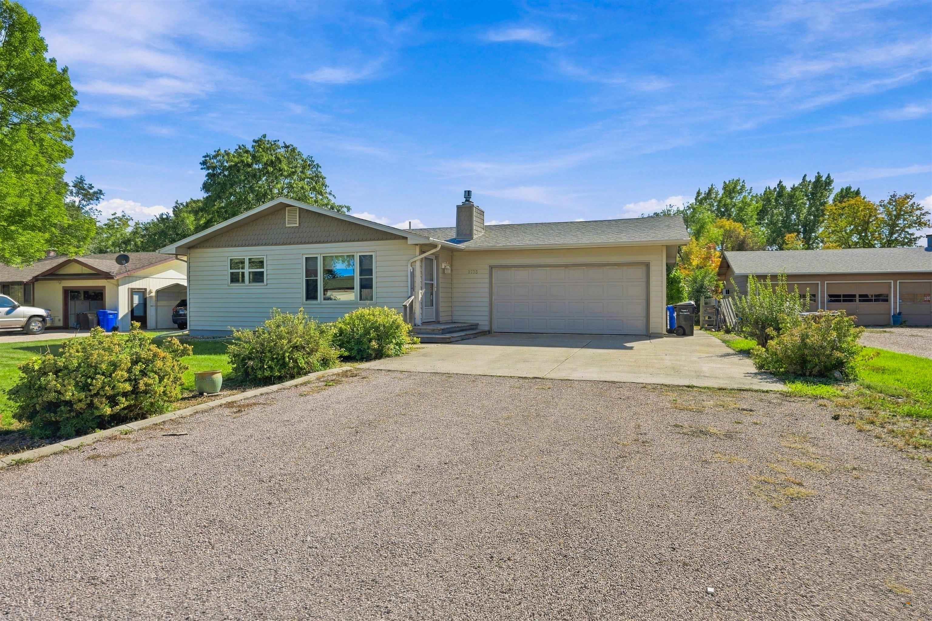 2733 Eden Lane — photo