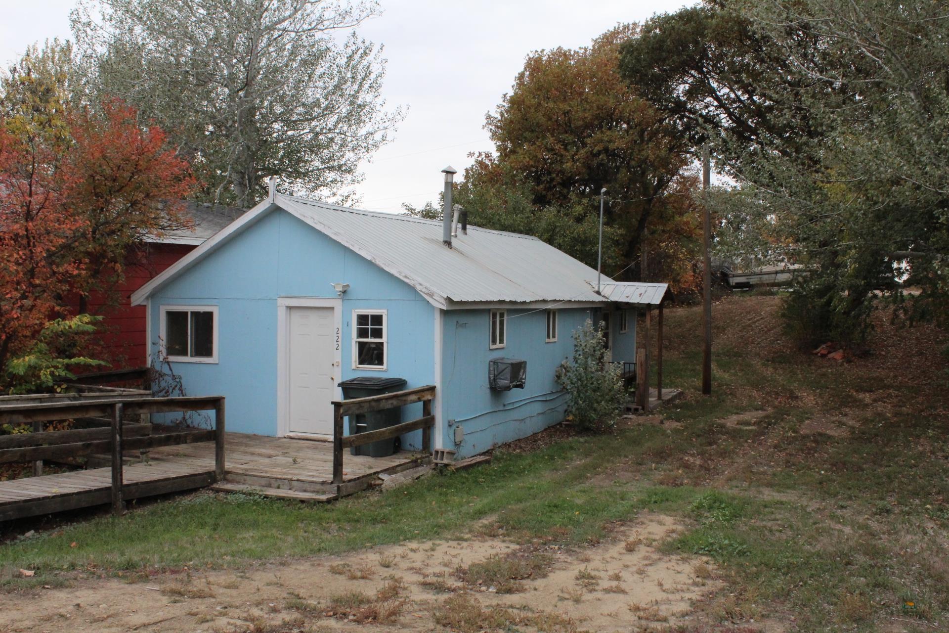 222 7th Avenue, Belle Fourche, SD 57717 — photo 2