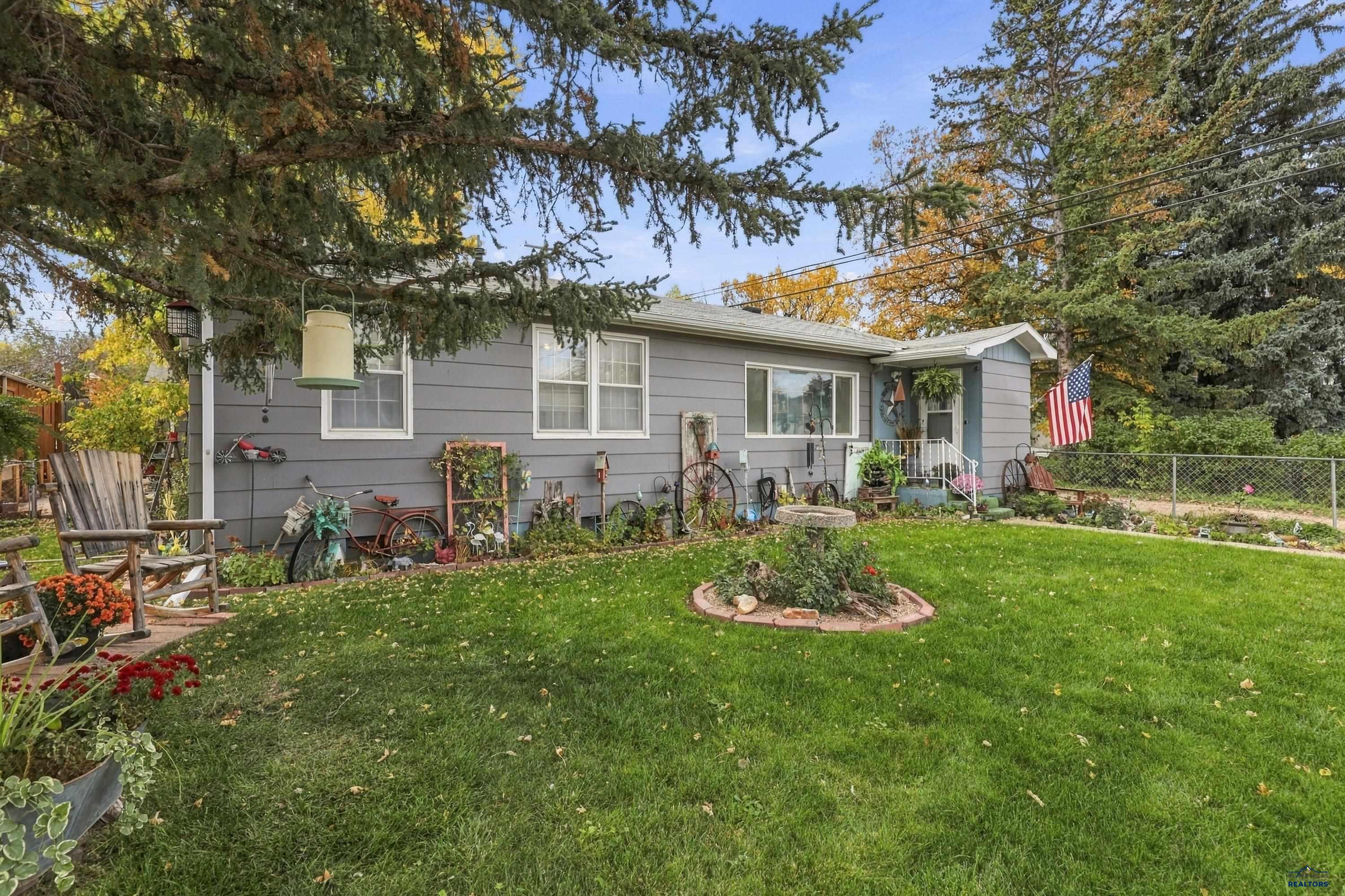 720 Douglas, Sturgis, SD — photo 3
