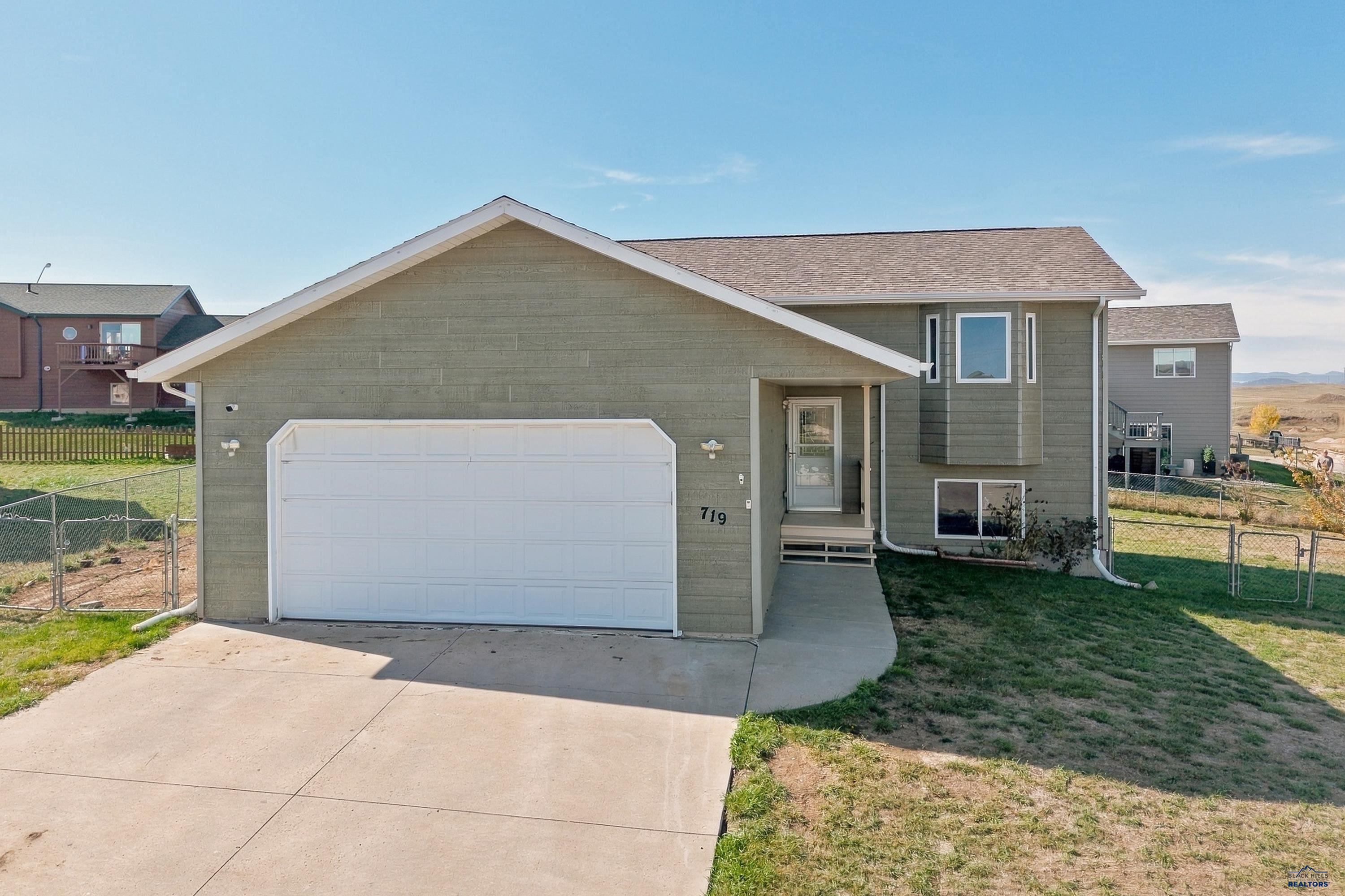 719 Bear Tooth Court — photo