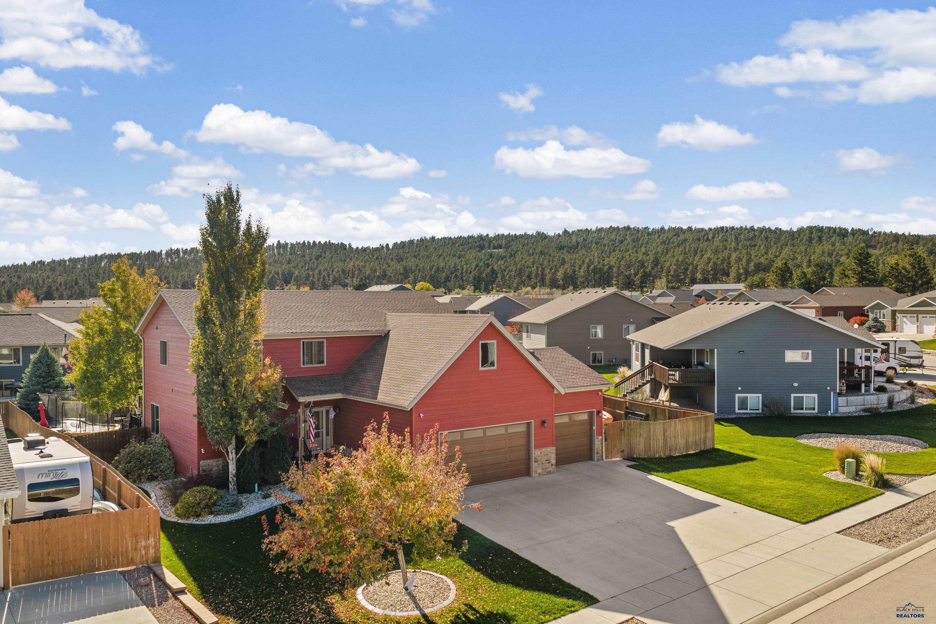 7400 Castlewood Drive — photo