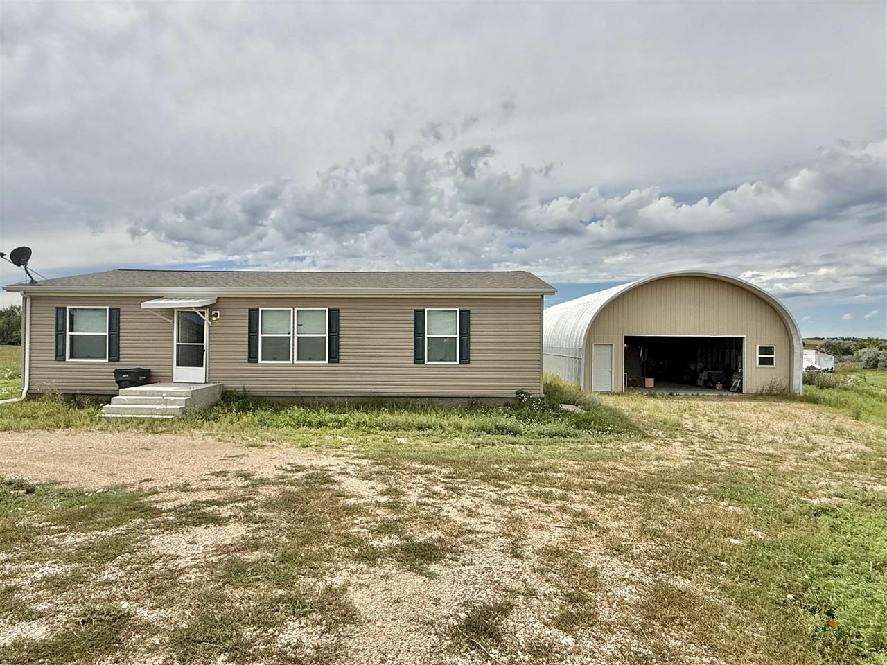 19225 Prairie Hills Road — photo