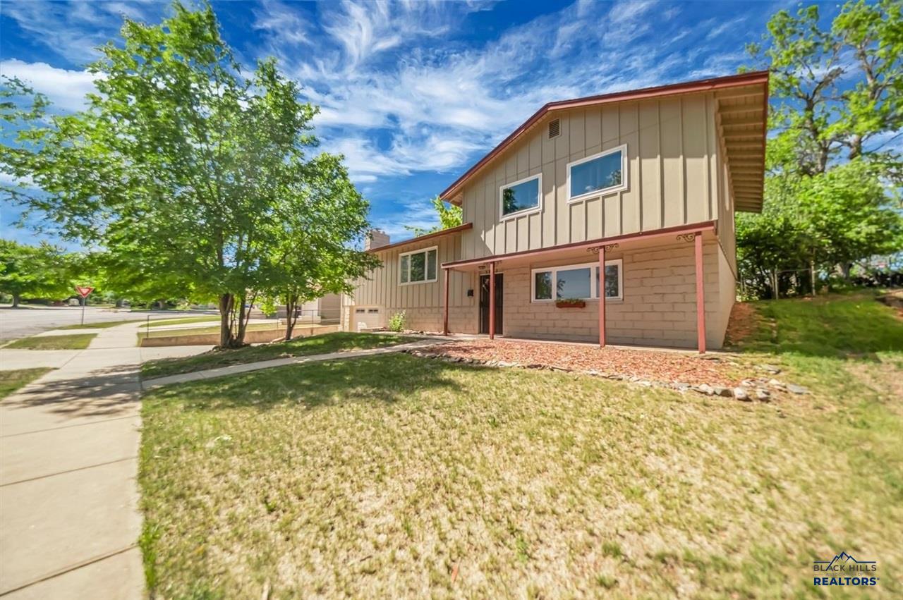3902 Brookside Drive, Rapid City, SD 57702