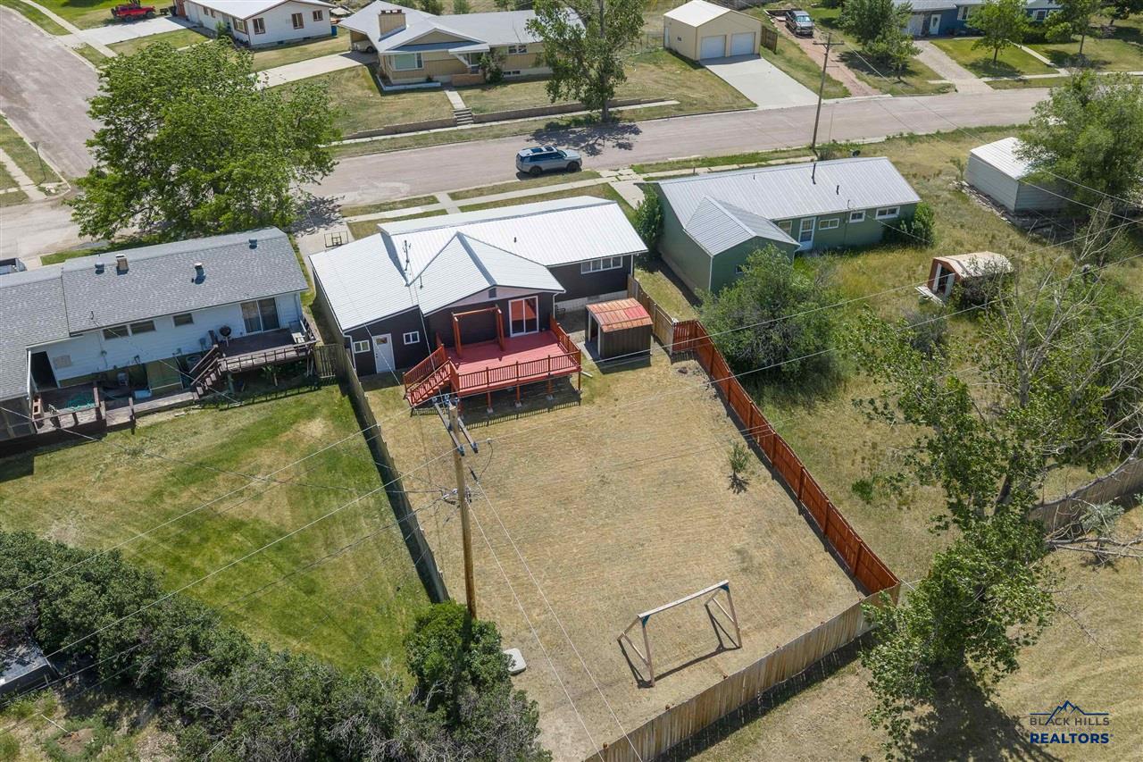 1004 E Street, Edgemont, SD 57735 — photo 2
