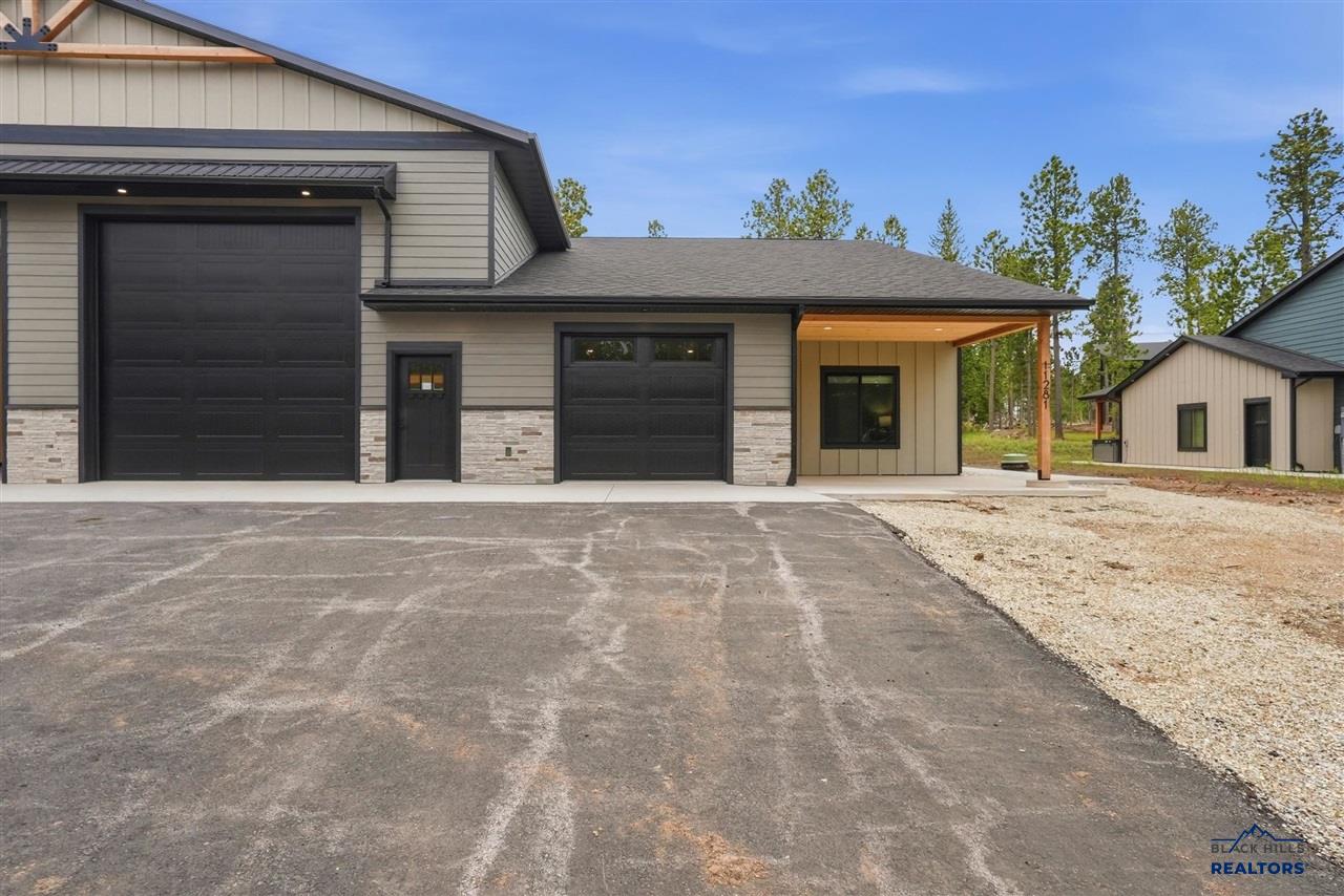 11281 Black Forest Road — photo