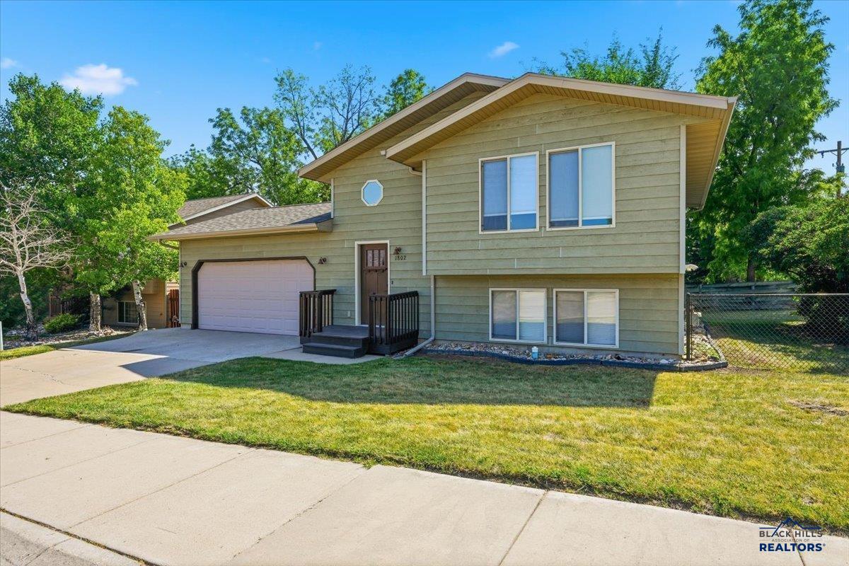 1802 Sugar Creek Place — photo
