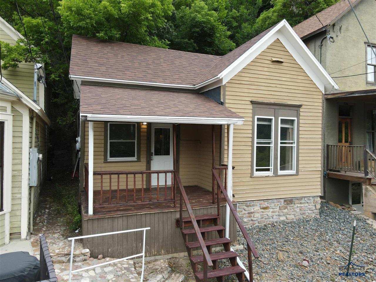 318 Williams Street — photo