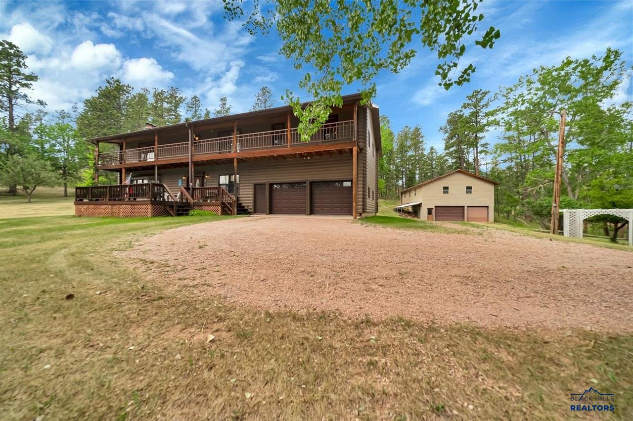 8205 Red Deer Rd. — photo