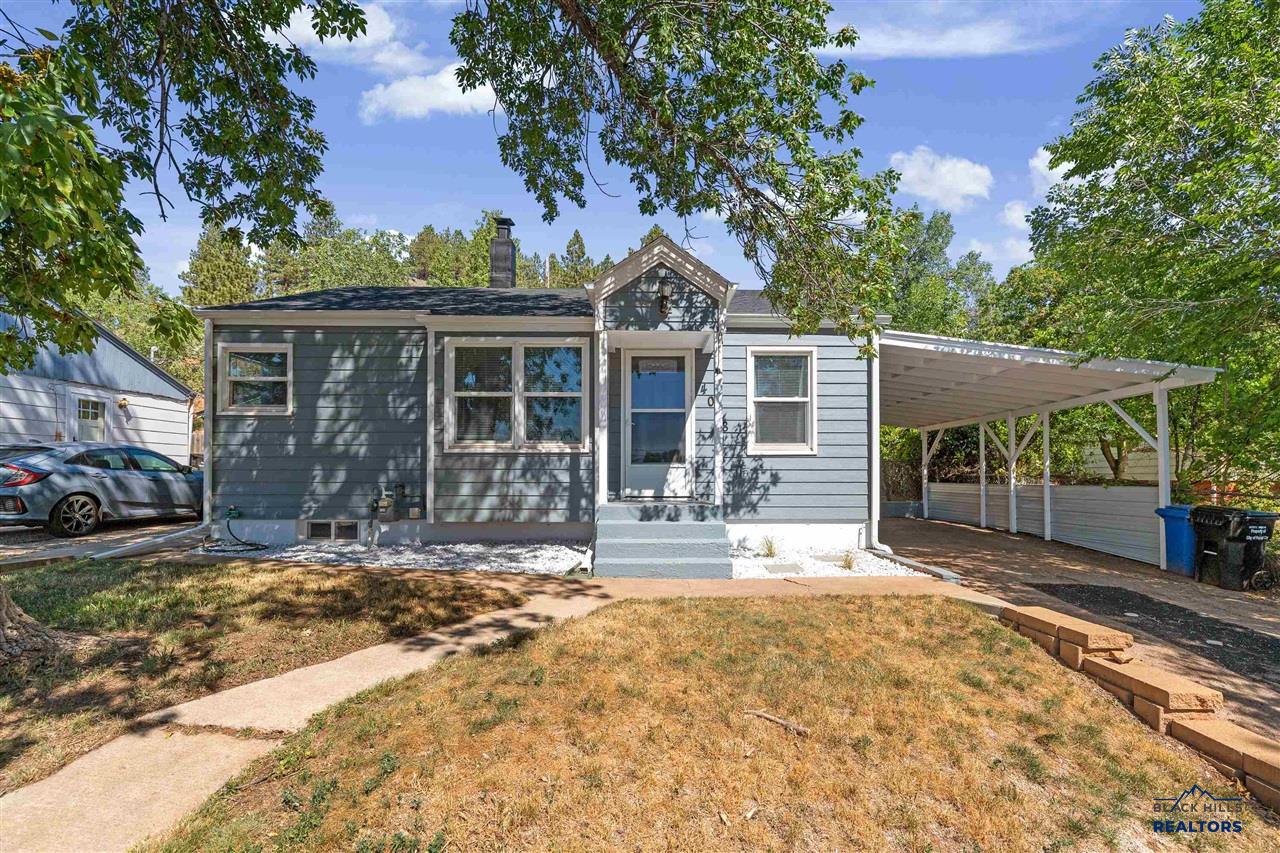 4018 Canyon Lake Drive — photo