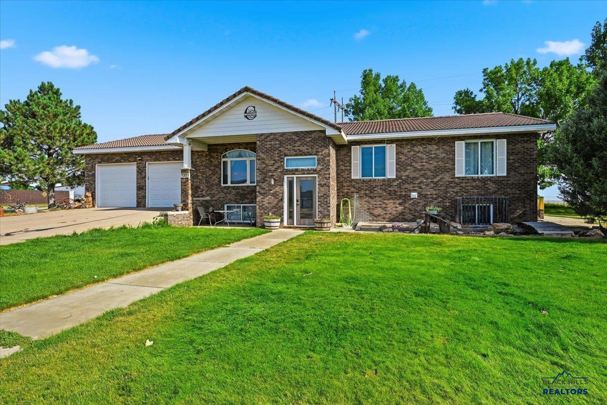 1301 Hilltop Circle — photo