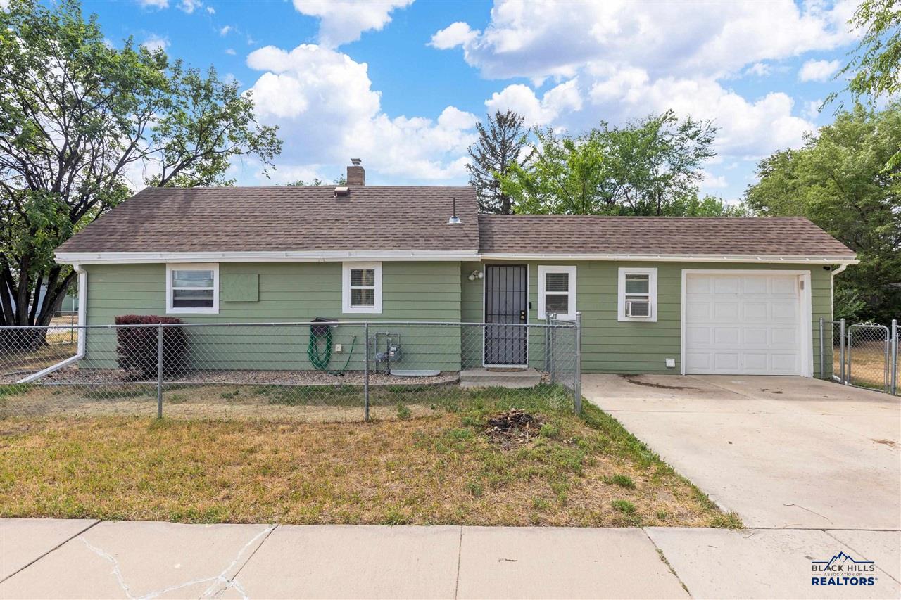 420 E Watertown Street — photo