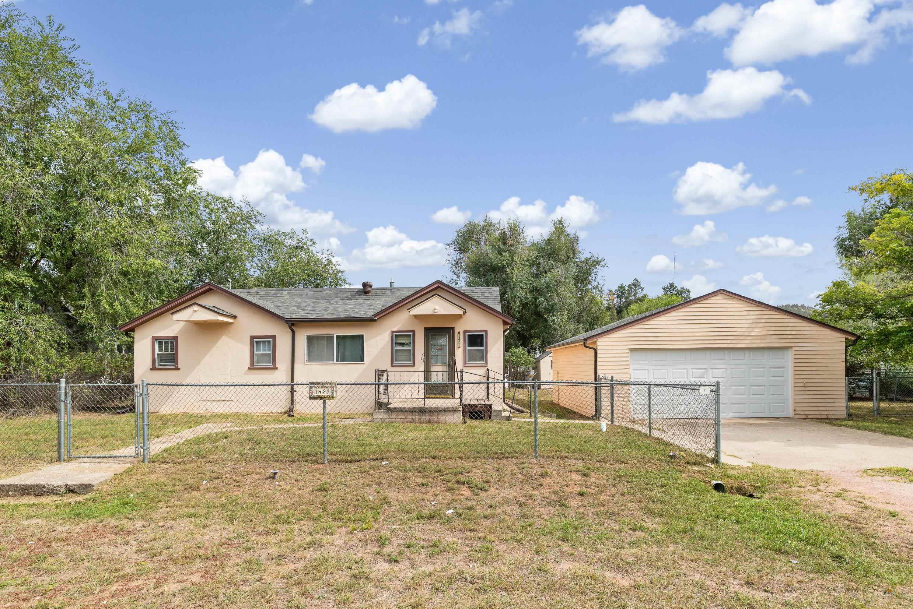 1423 Evans Street — photo