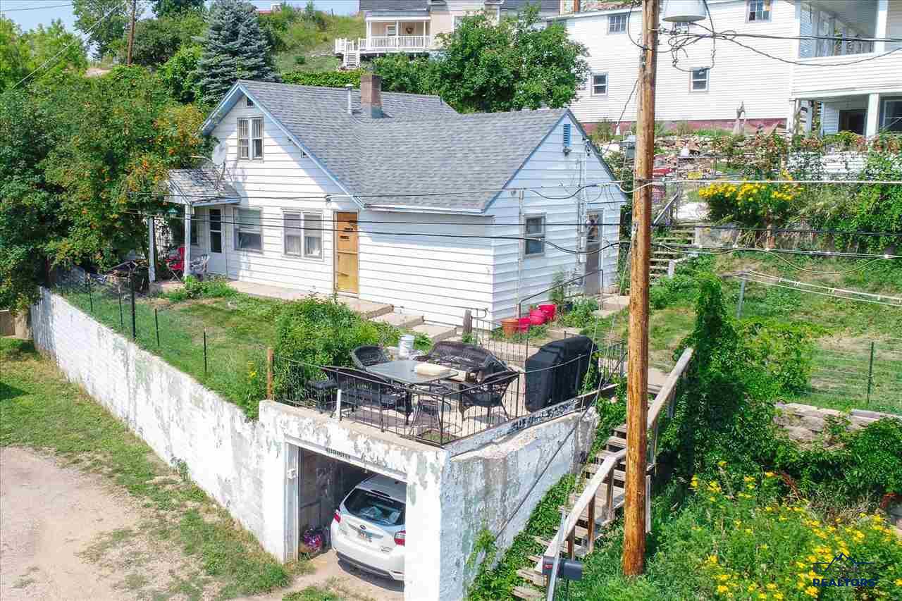 413 Grandview Drive — photo