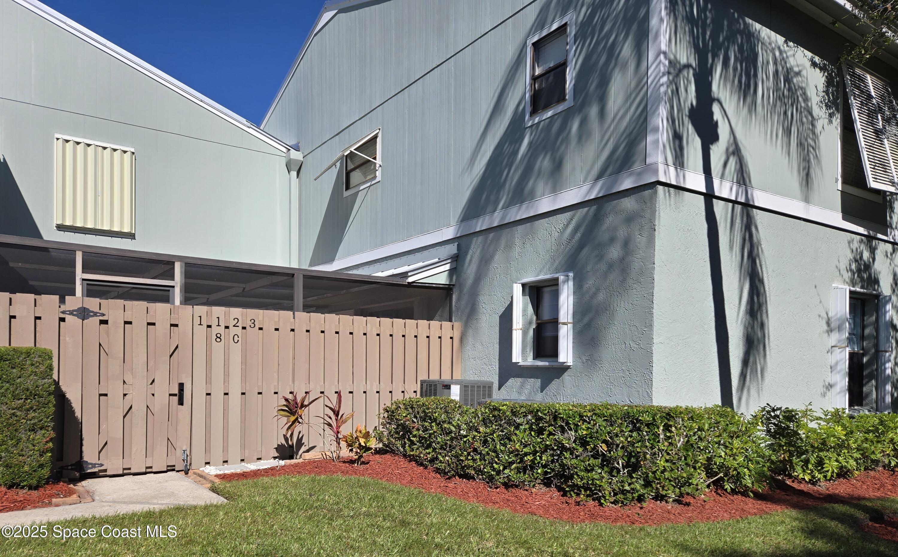 1123 Breezy Way 8C — photo