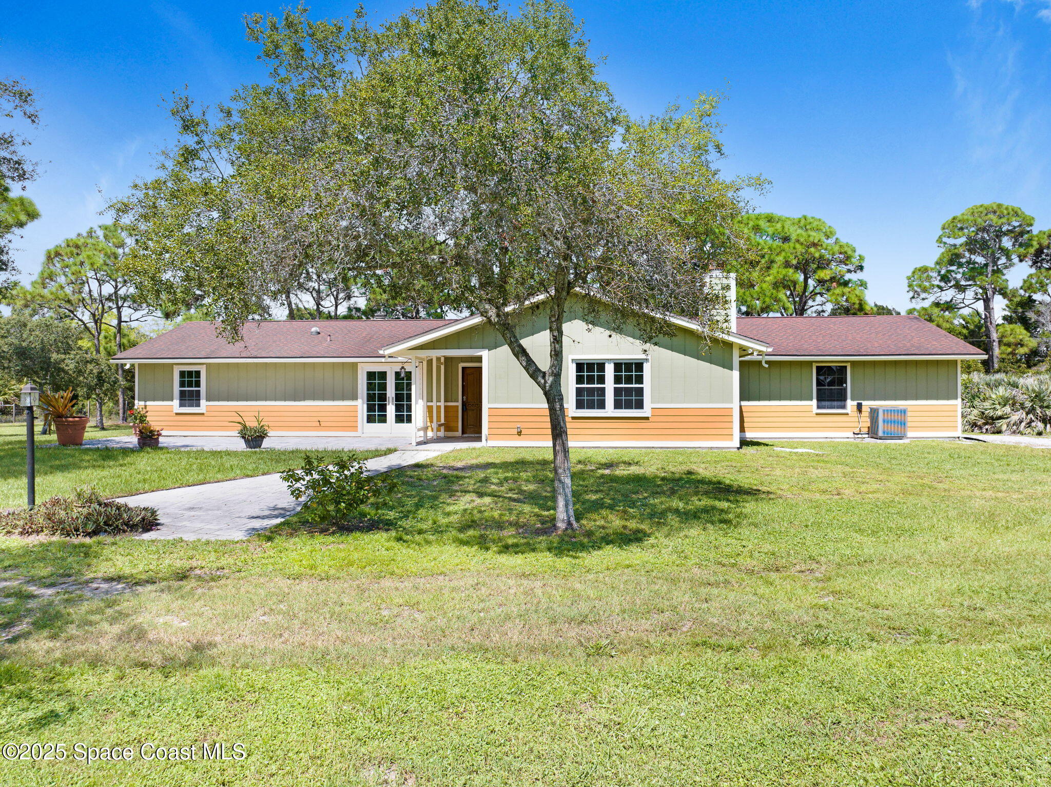 6570 Whispering Pines Lane — photo