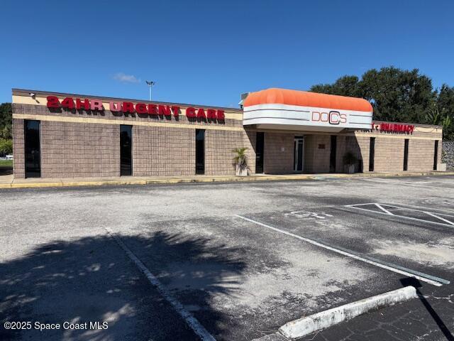 2100 N Wickham Road — photo