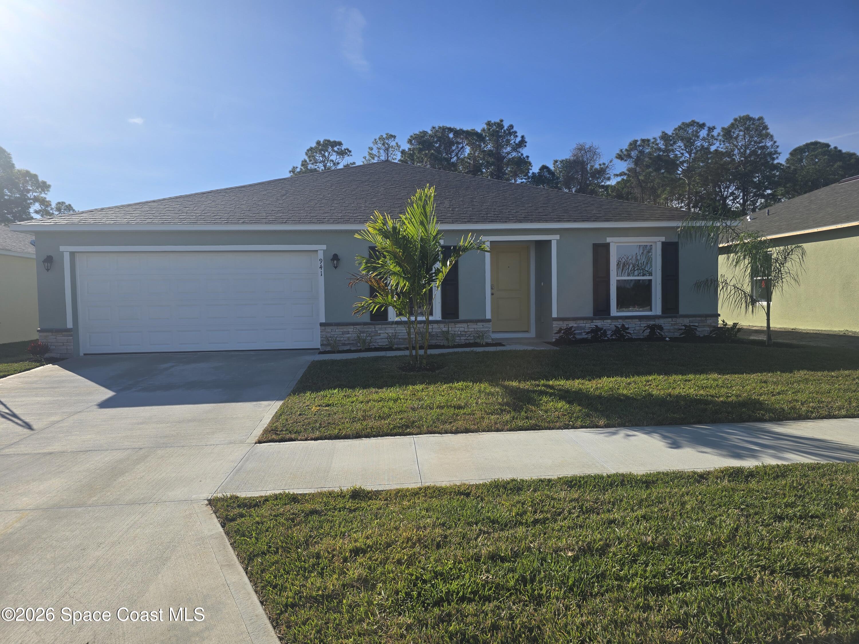 941 SW Richmond Circle SW — photo