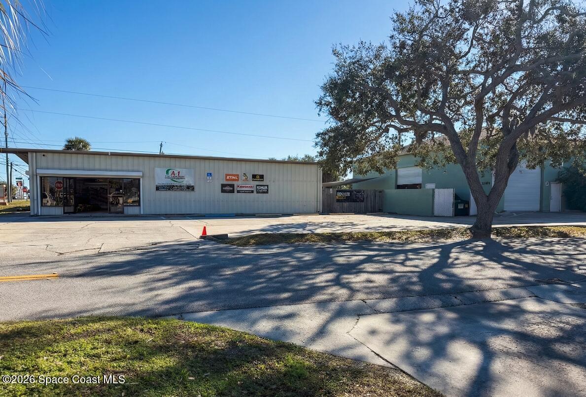 2299 Aurora Road — photo