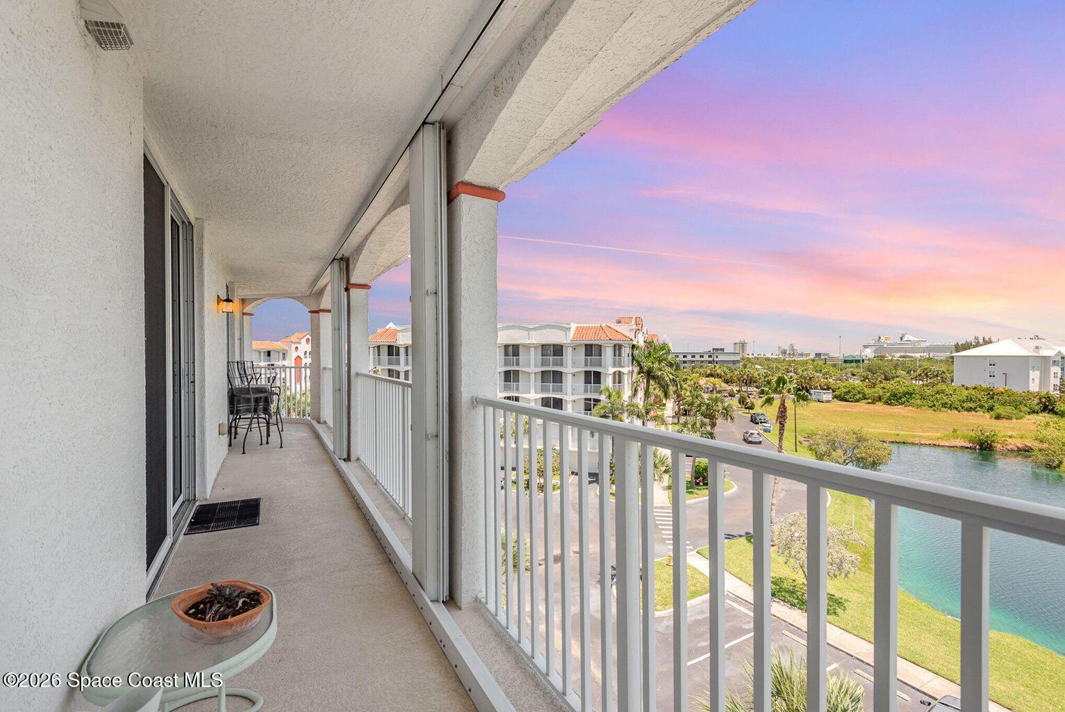 8903 Laguna Lane 503 — photo