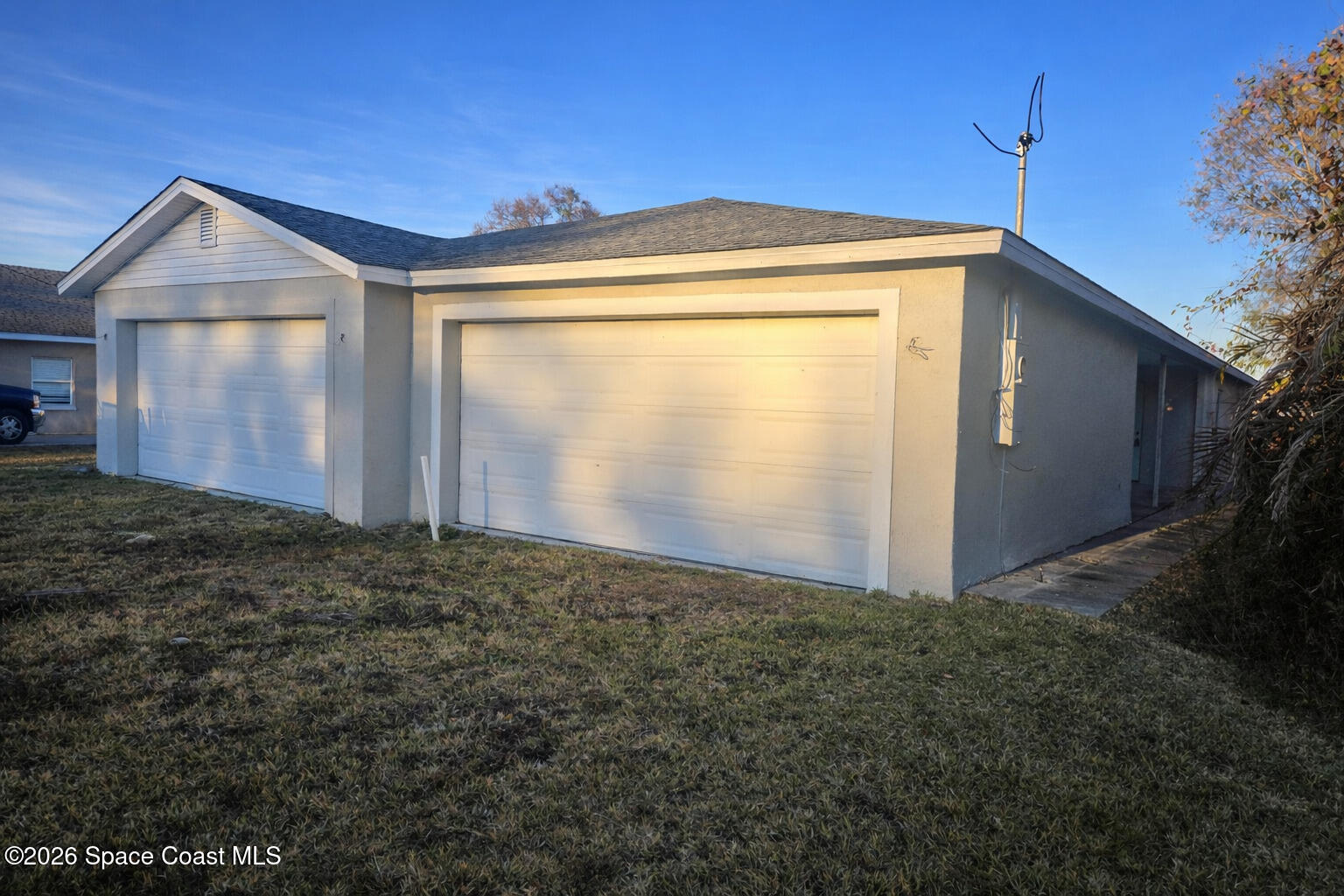 2521 Pond Street — photo
