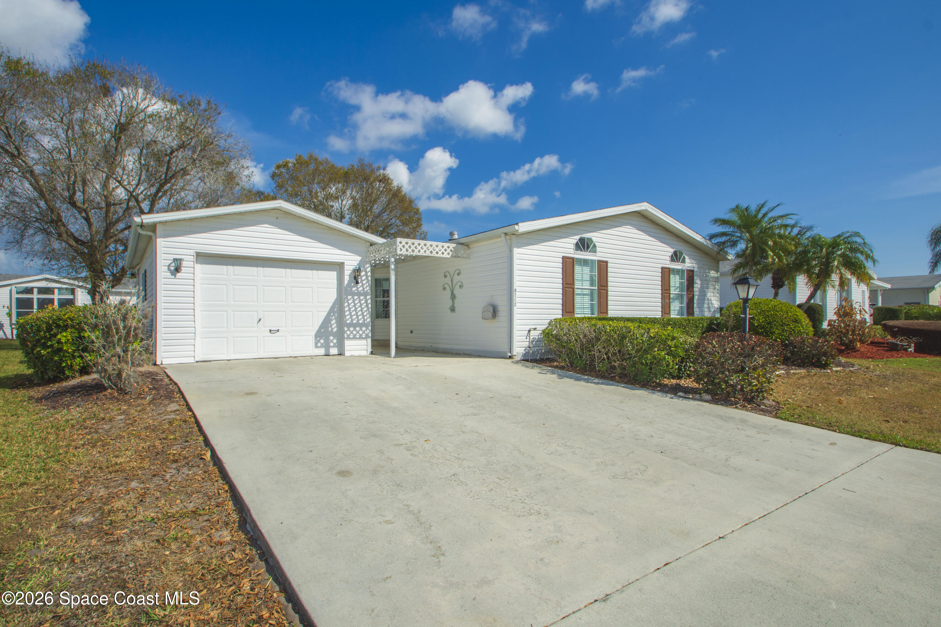 8142 Meadowlark Lane — photo