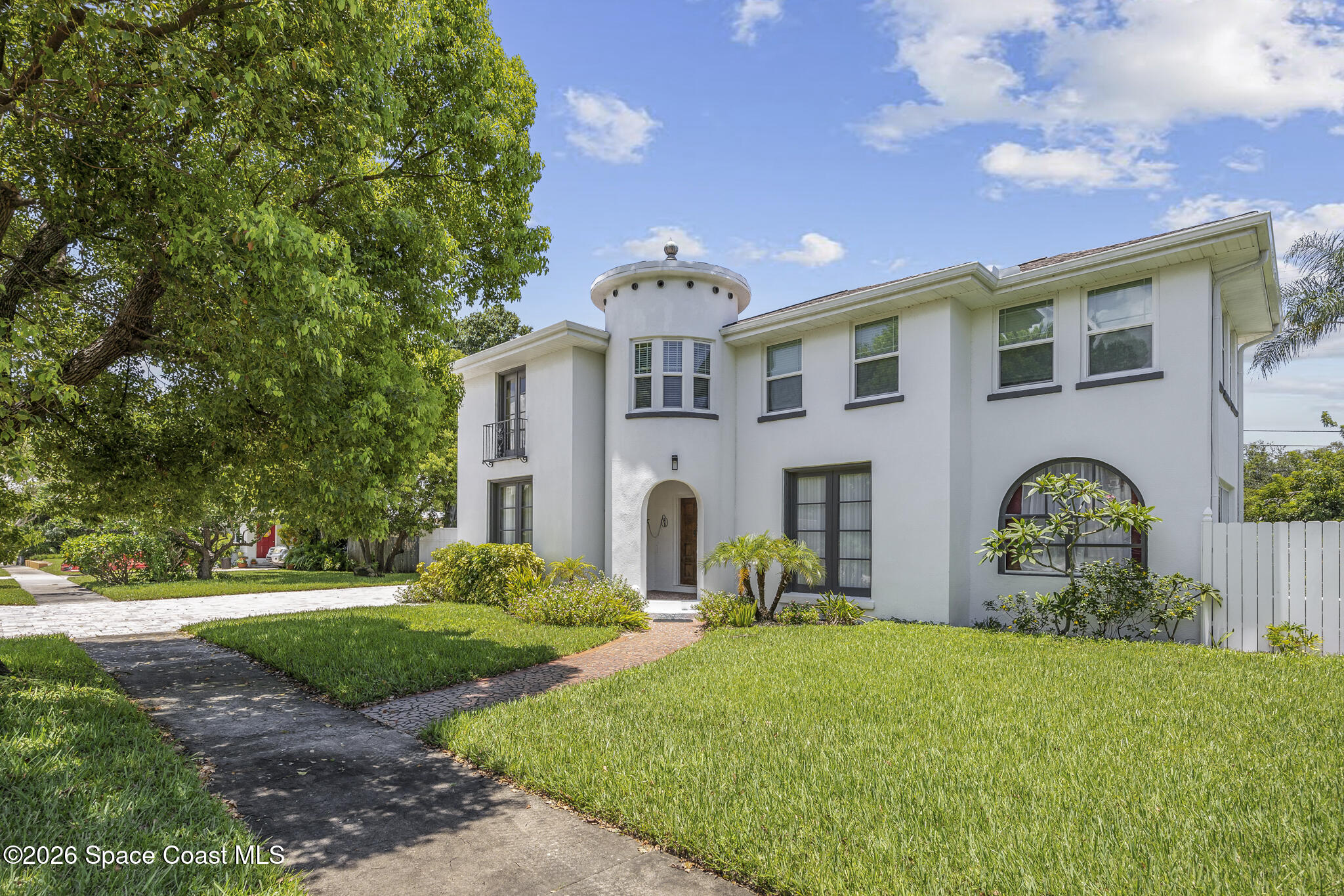 130 Valencia Road — photo