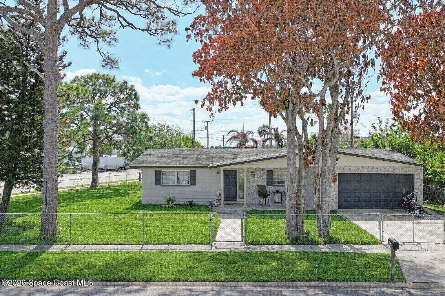 1300 Lester Court — photo