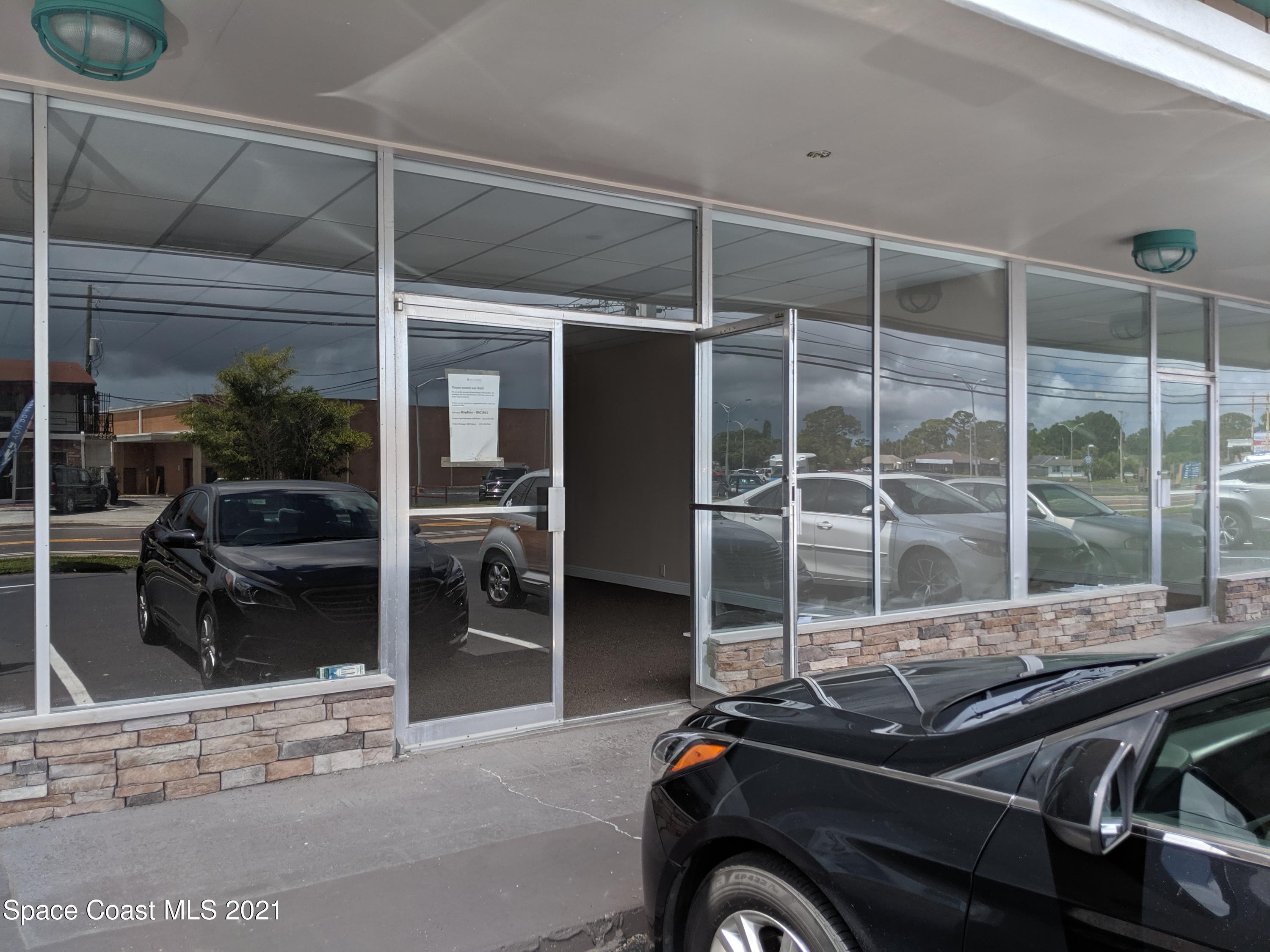 3550 S Hopkins Avenue 3550 — photo
