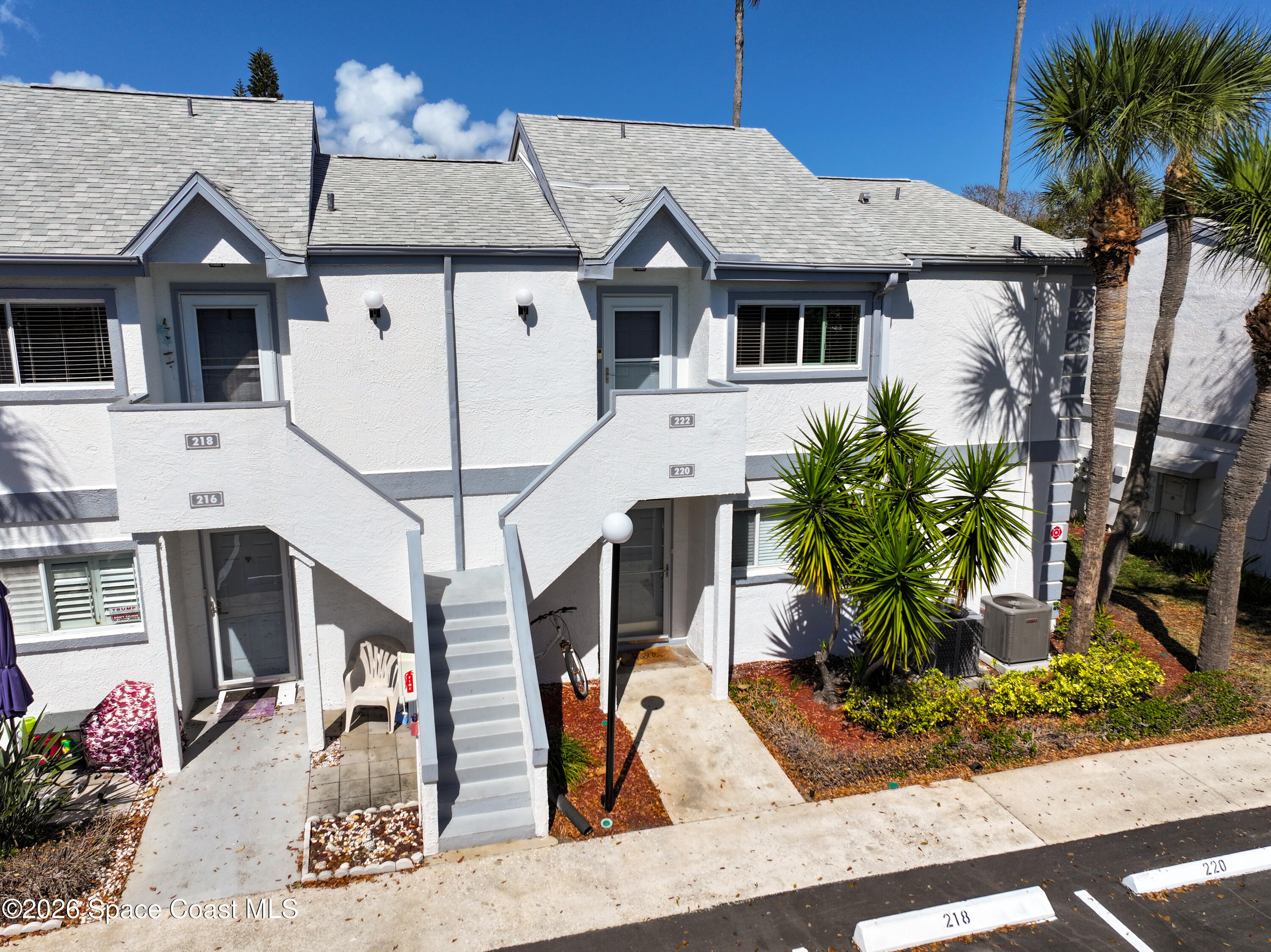 222 Beach Park Lane V76 — photo