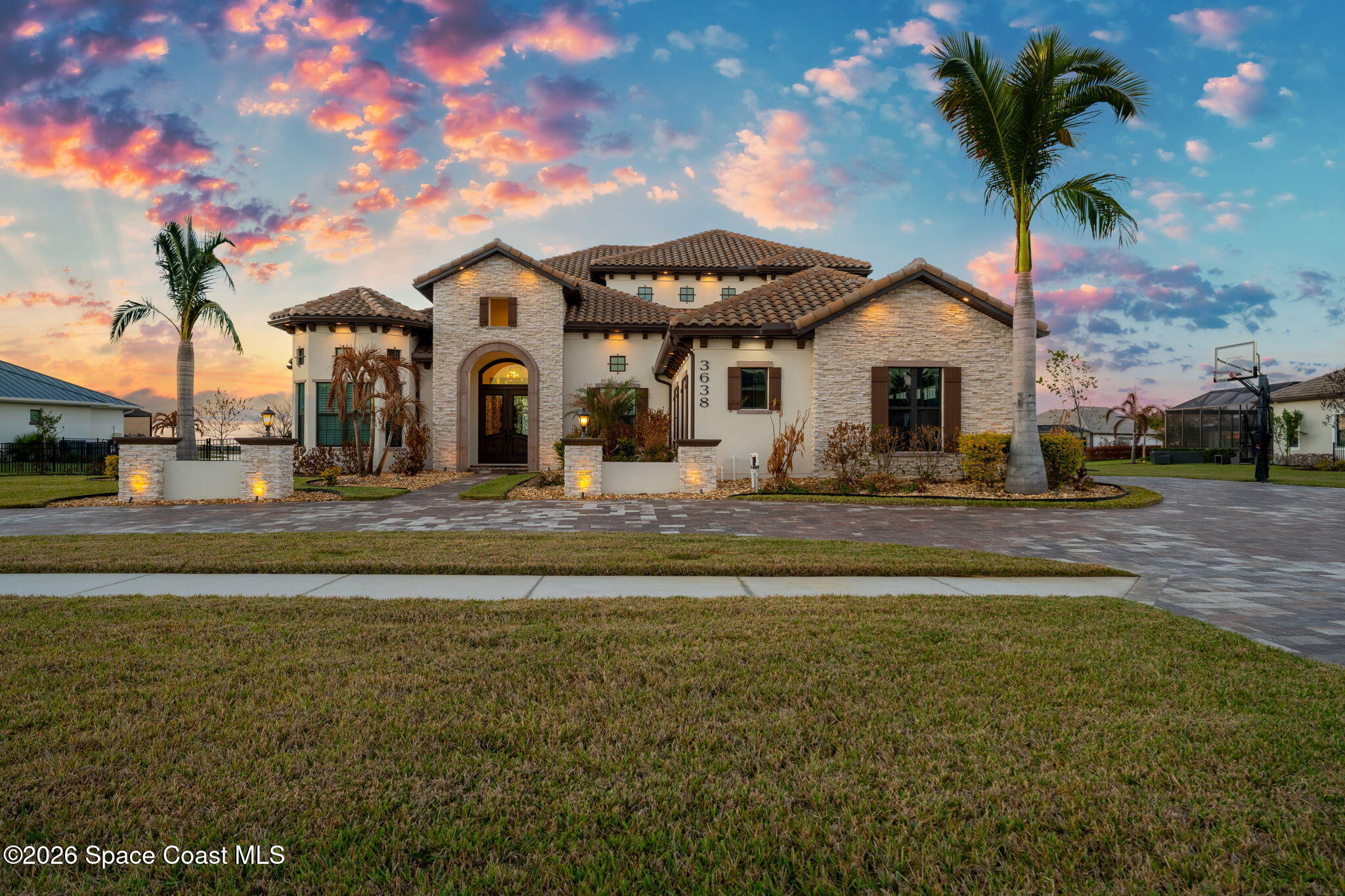 3638 Lake Adelaide Place — photo