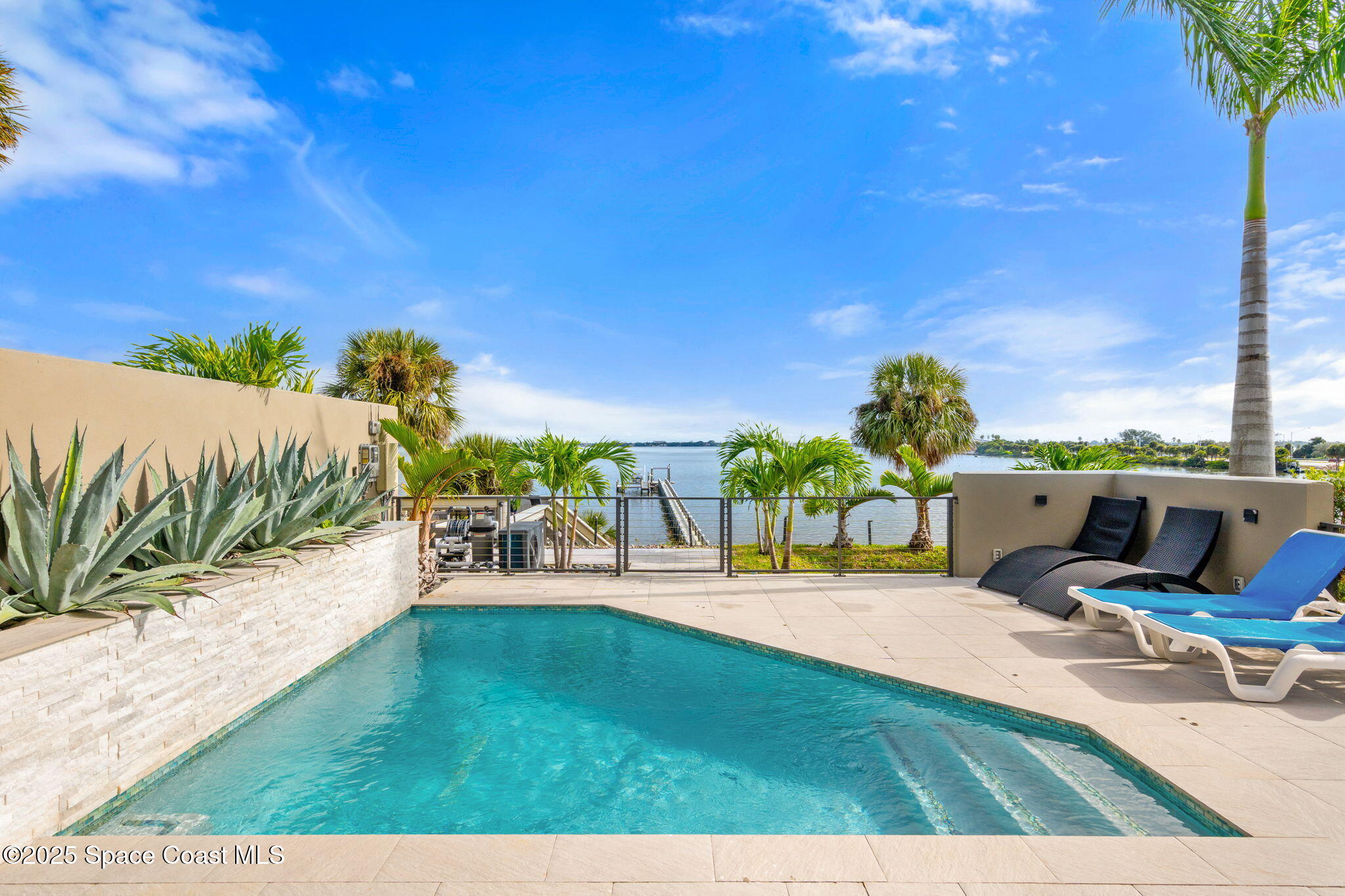 1809 Riverview Drive — photo